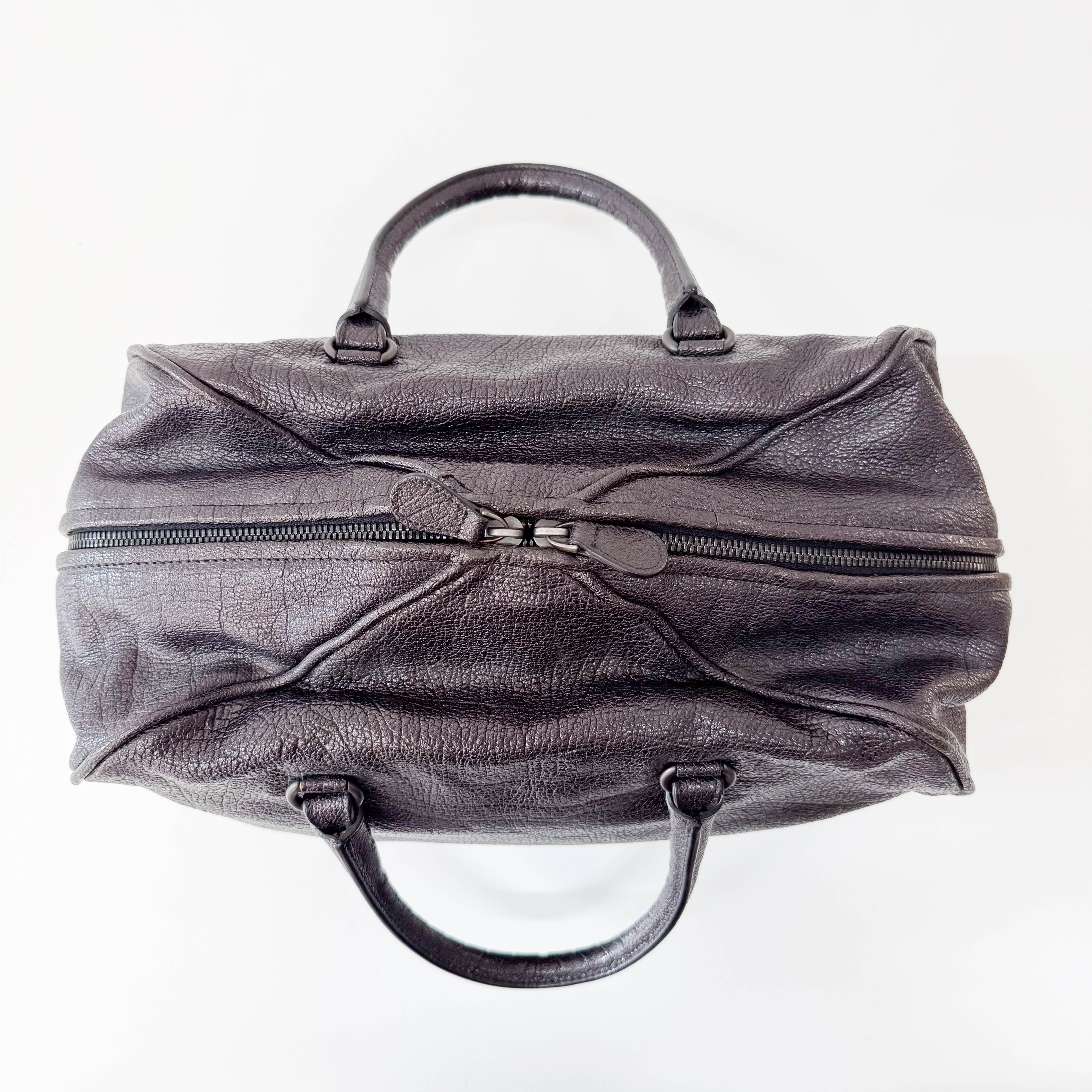 BOTTEGA VENETA Black Leather Boston Bag – HIVE PRELOVED