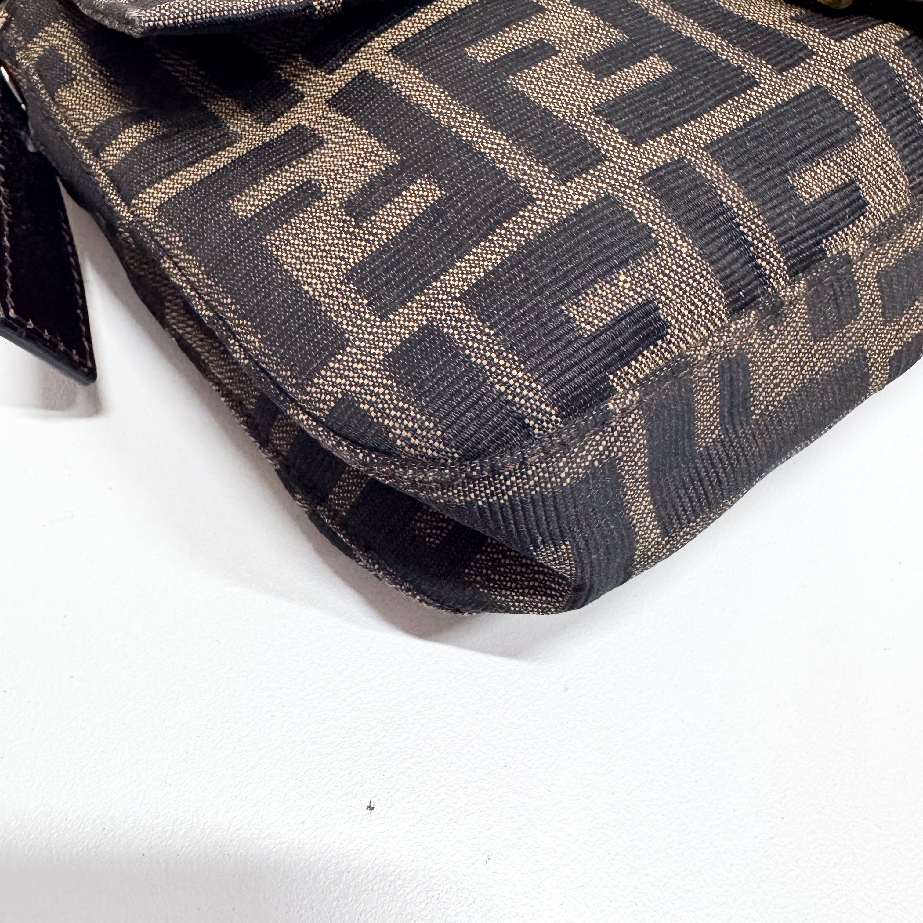 Zucca Baguette Brown Canvas Shoulder Bag