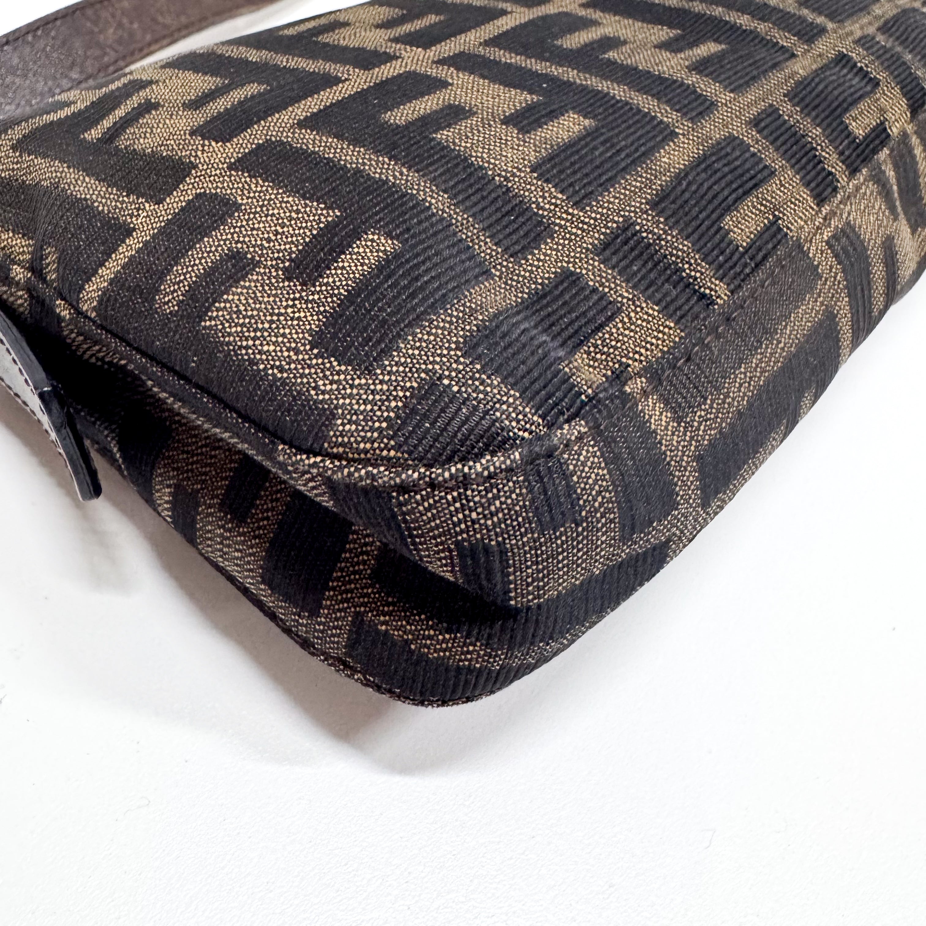 Zucca Baguette Brown Canvas Shoulder Bag