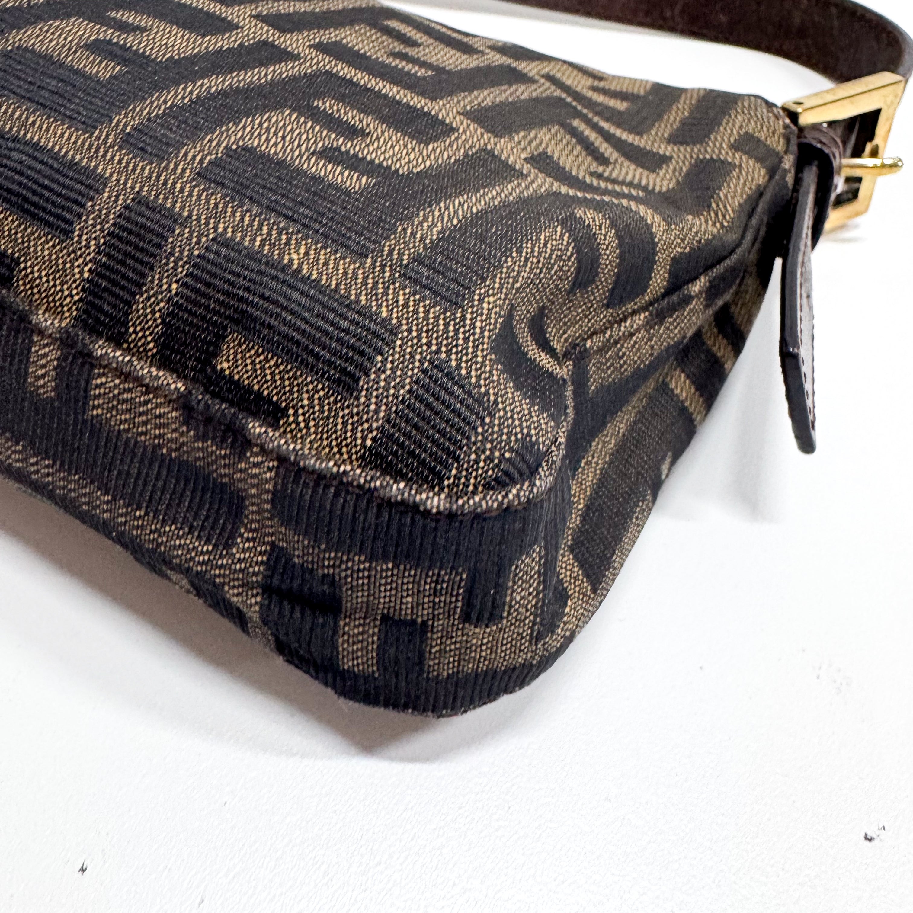 Zucca Baguette Brown Canvas Shoulder Bag