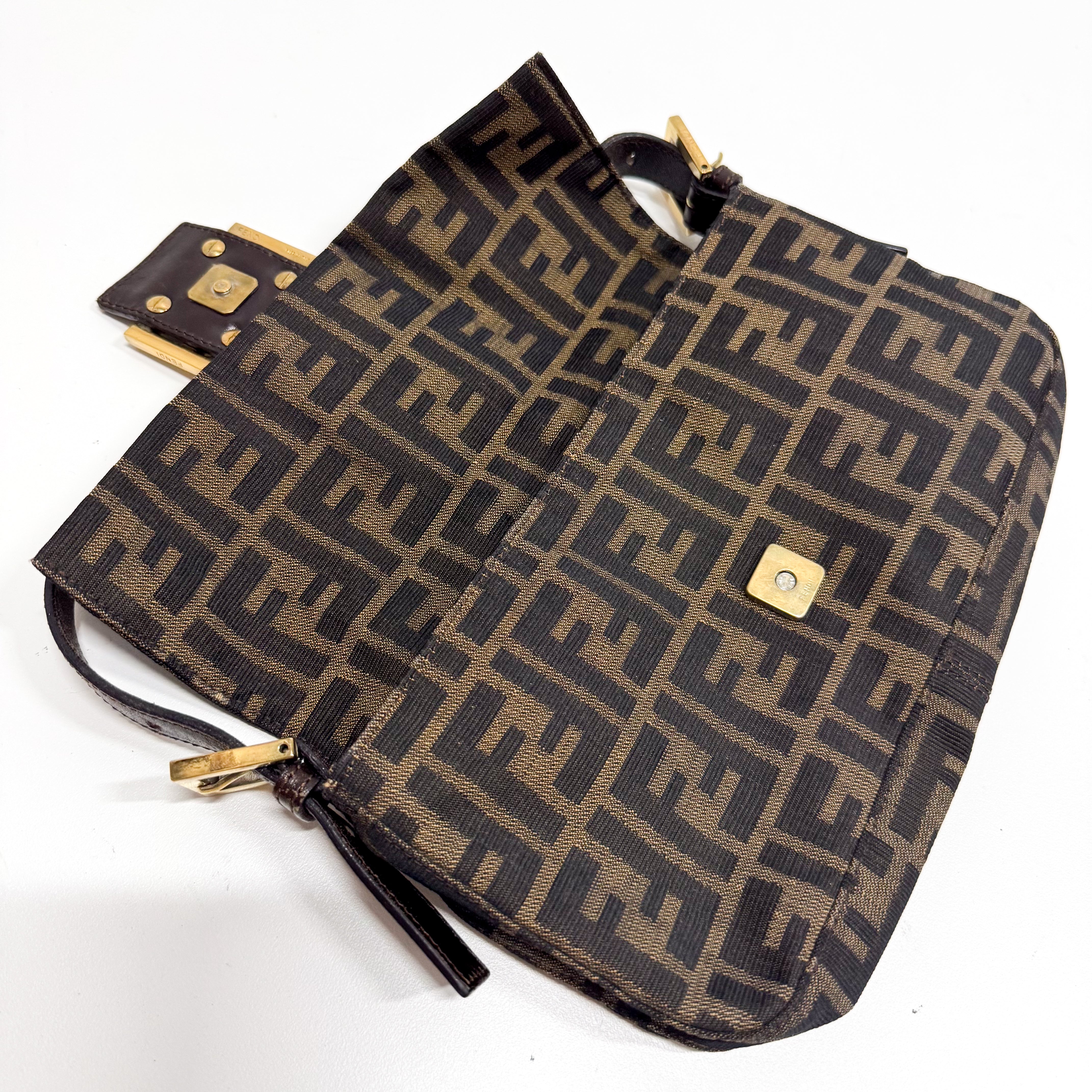 Zucca Baguette Brown Canvas Shoulder Bag