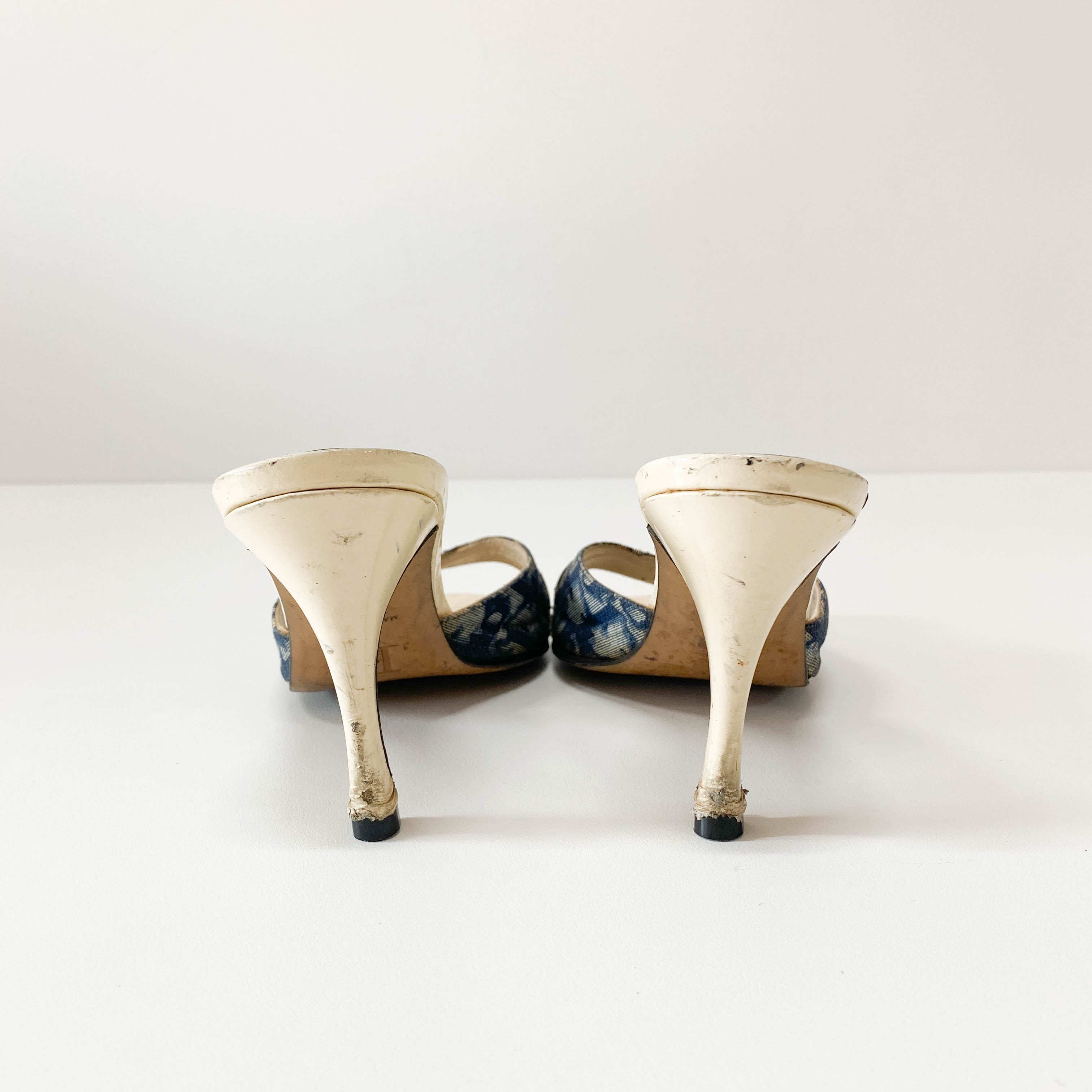 Vintage Navy Trotter Heels SIZE 36