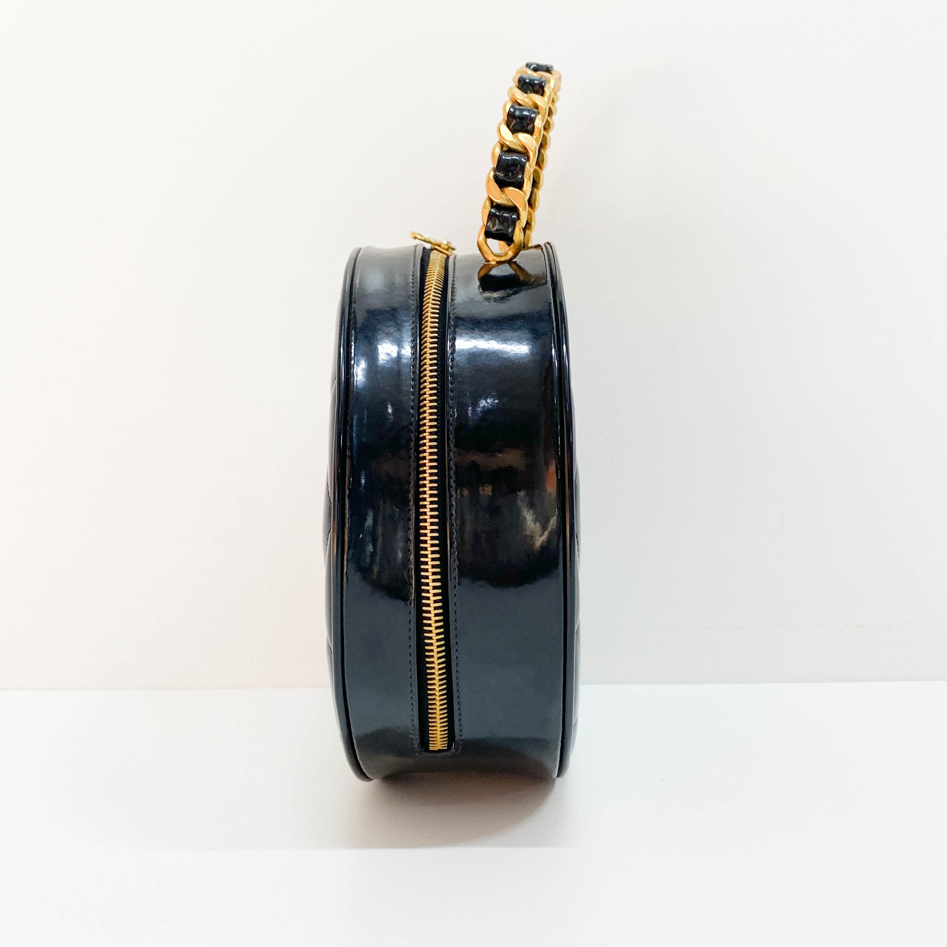 Black Matelassé Round Vanity Bag