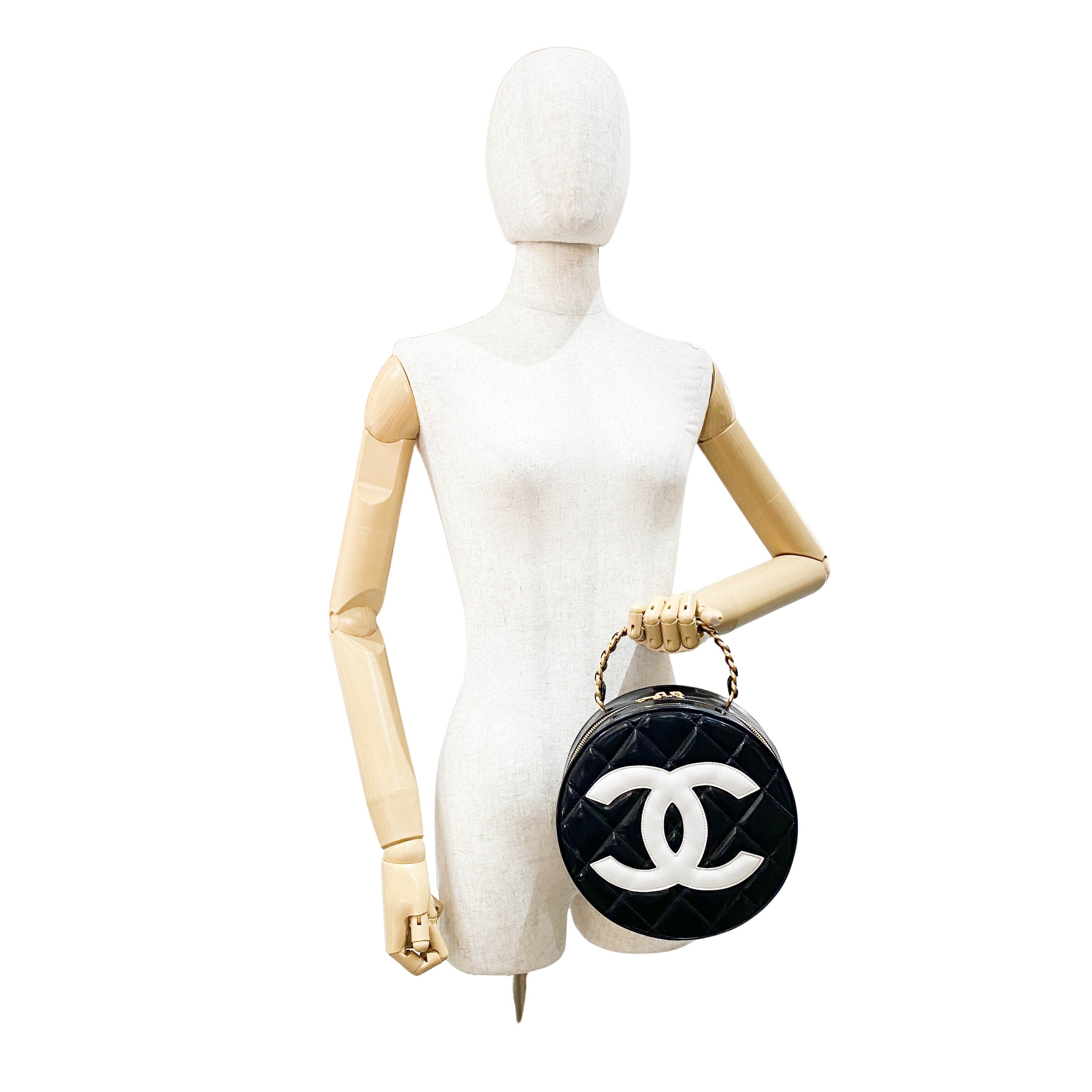 Black Matelassé Round Vanity Bag