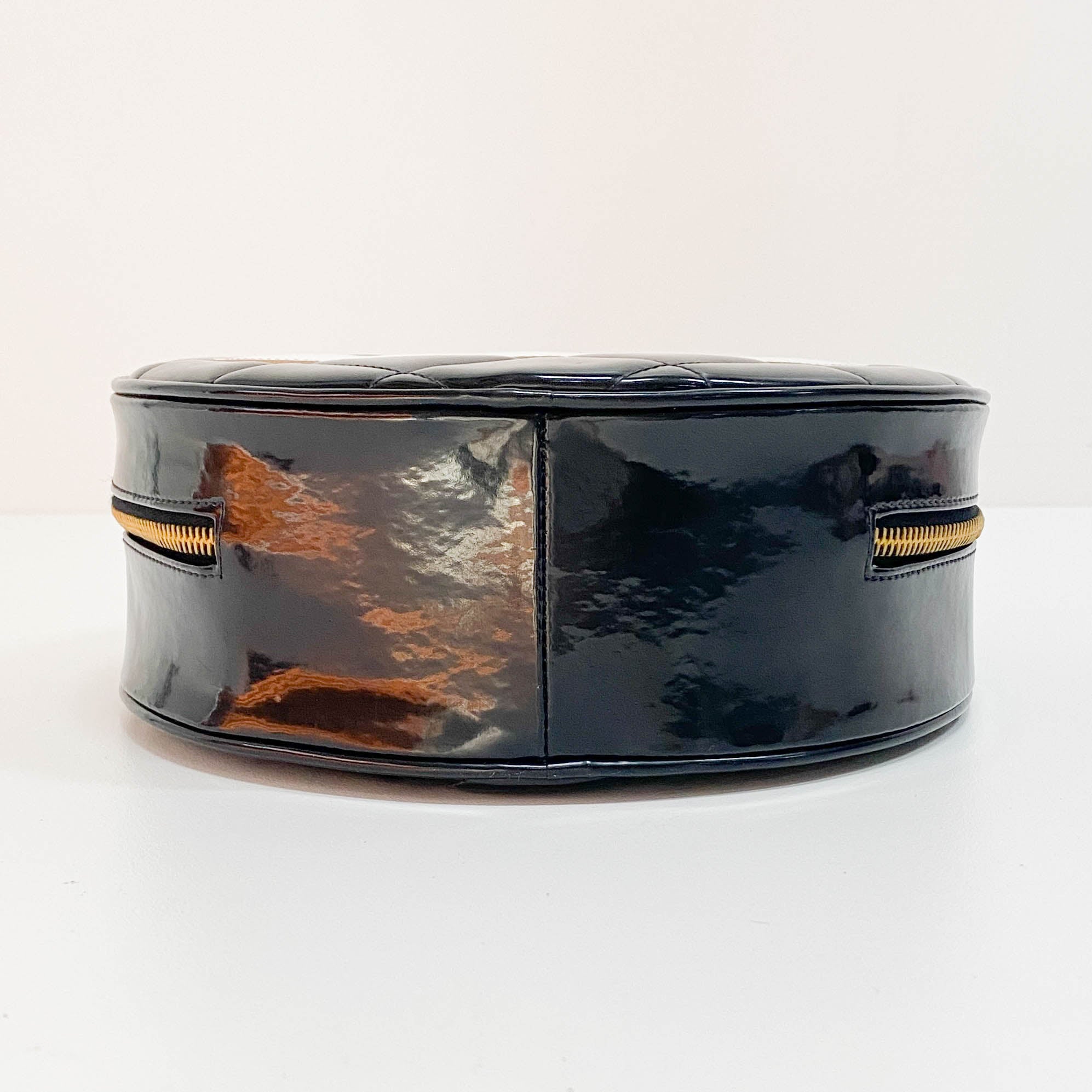 Black Matelassé Round Vanity Bag