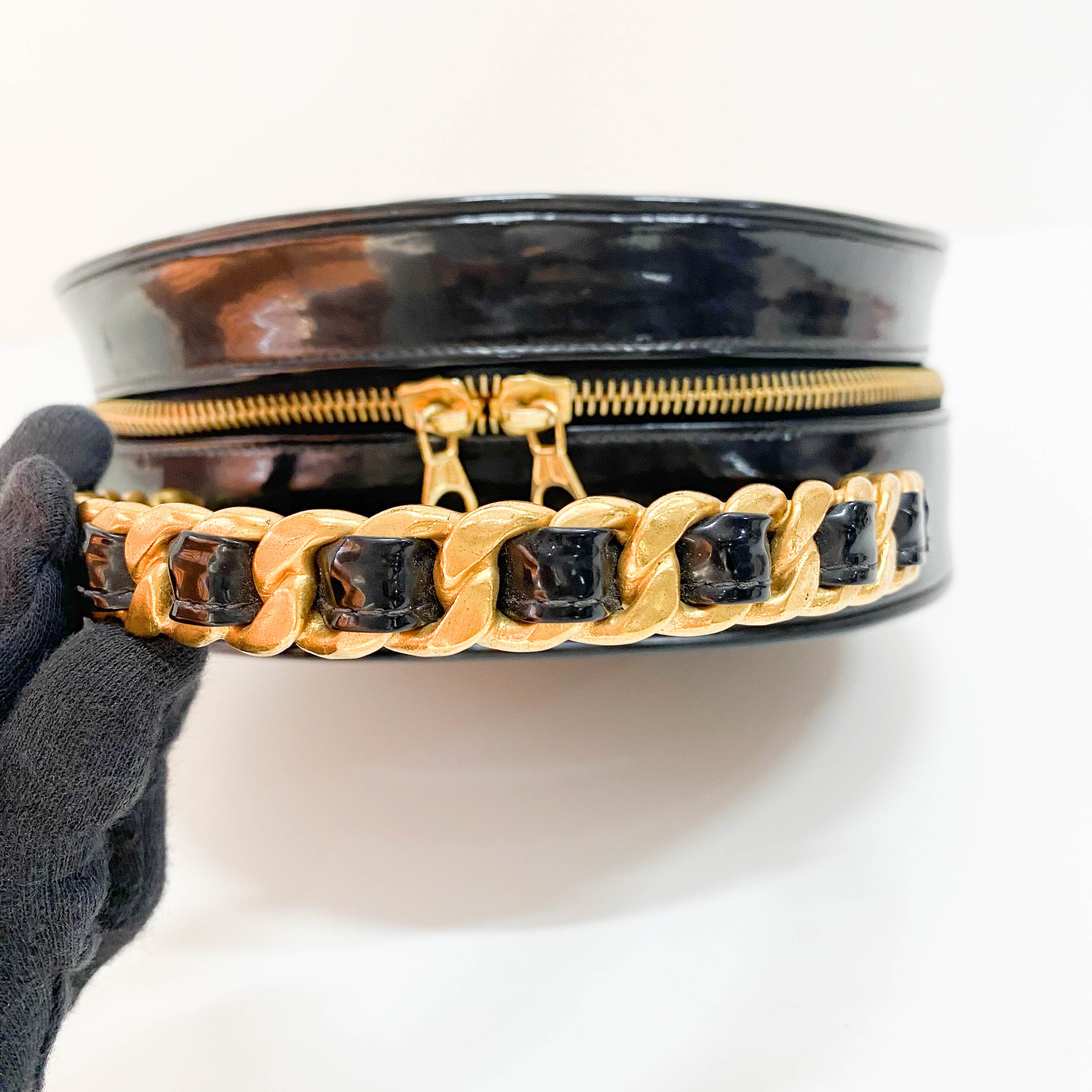 Black Matelassé Round Vanity Bag