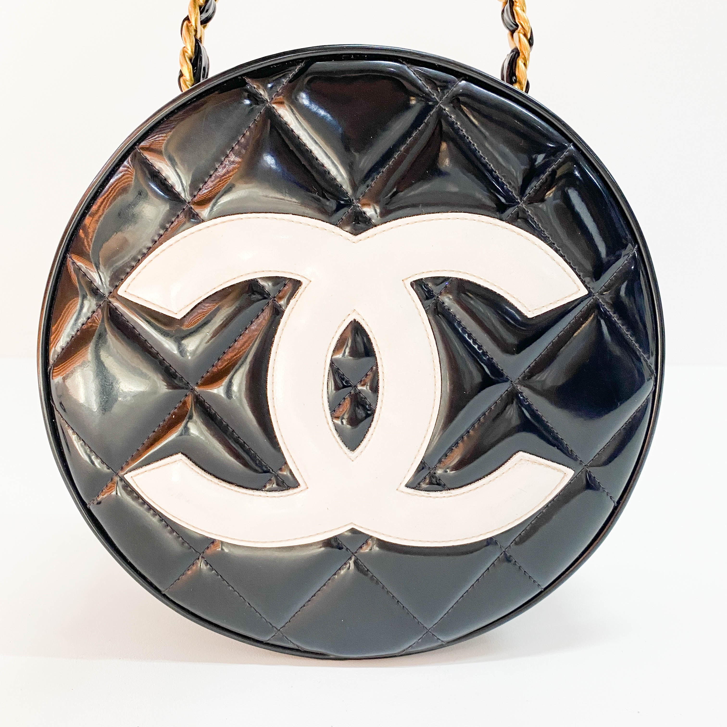 Black Matelassé Round Vanity Bag