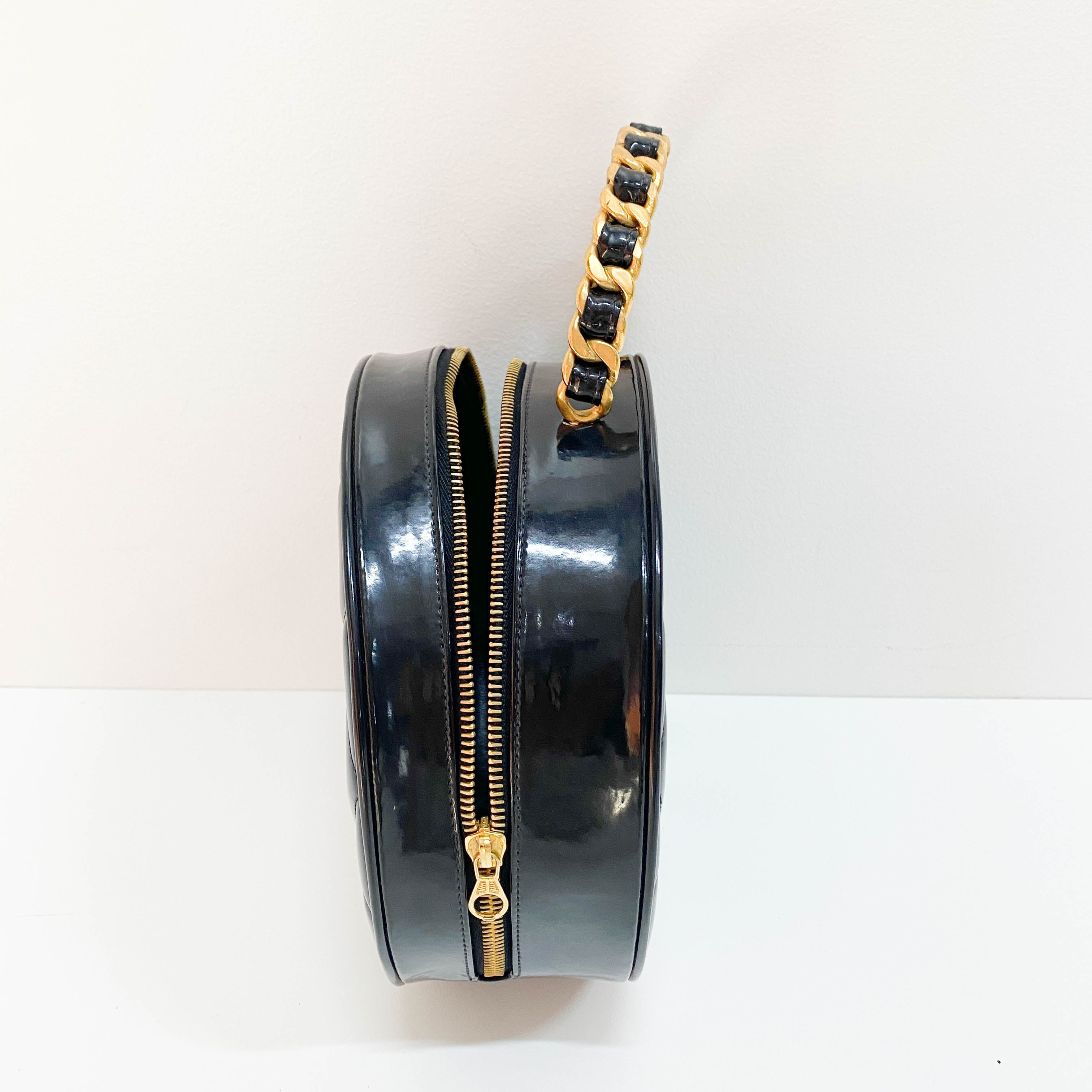 Black Matelassé Round Vanity Bag