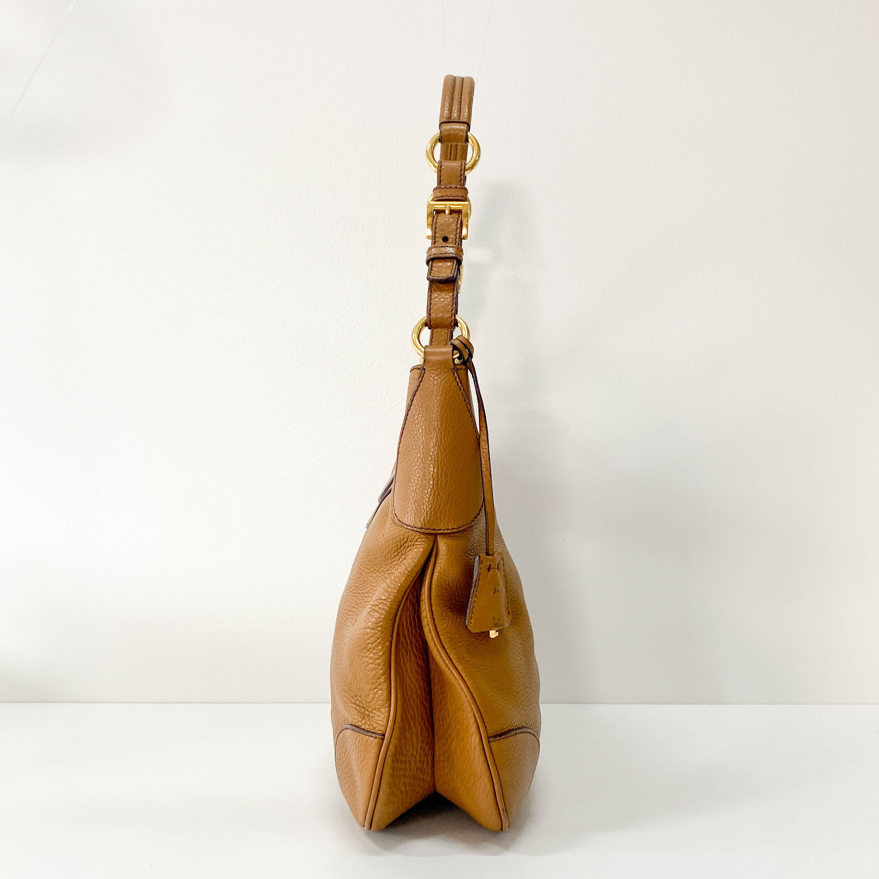 Caramel Brown Vitello Leather Gold Hardware Hobo Shoulder Bag