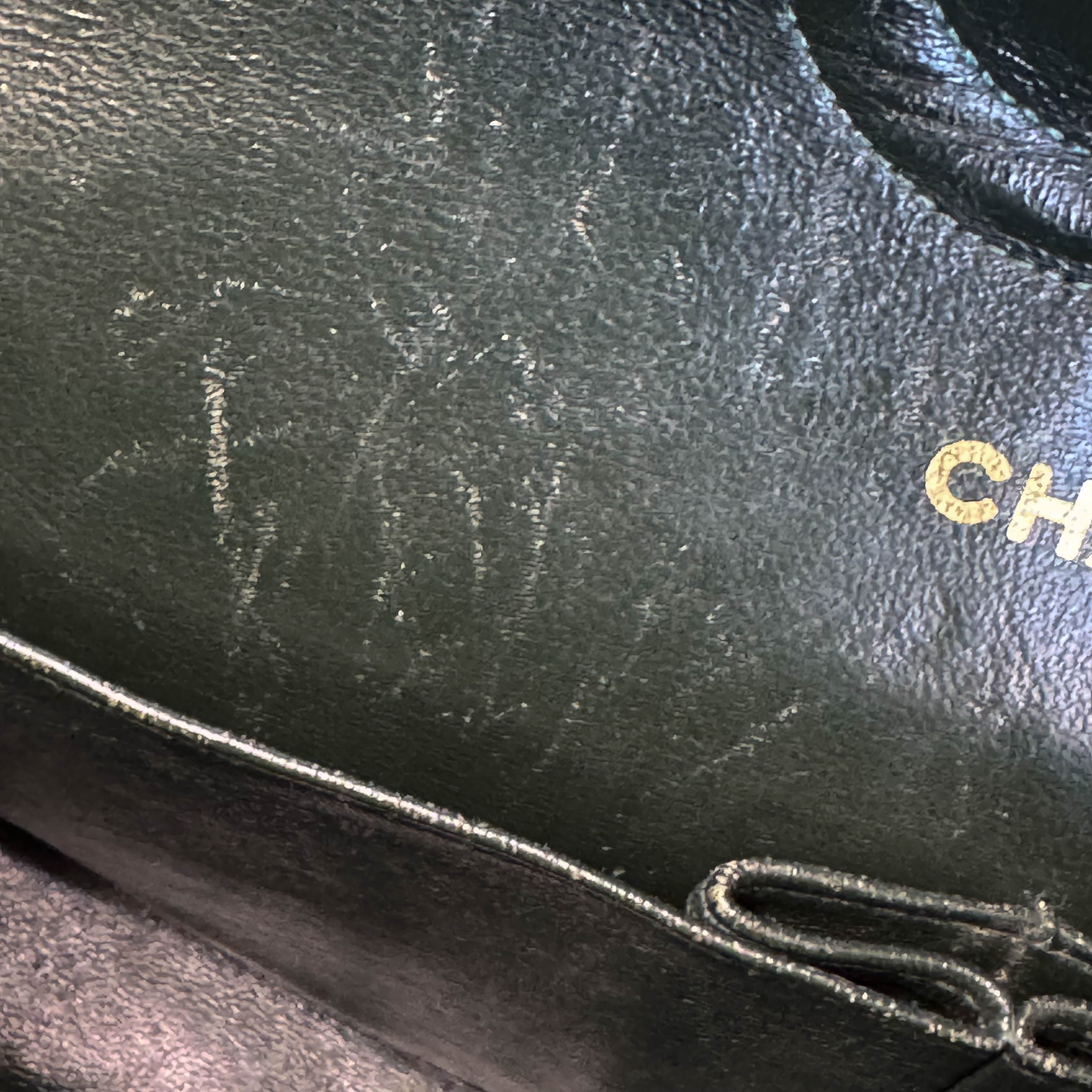 Timeless Classic Flap 25 Green Velvet Chain Shoulder Bag