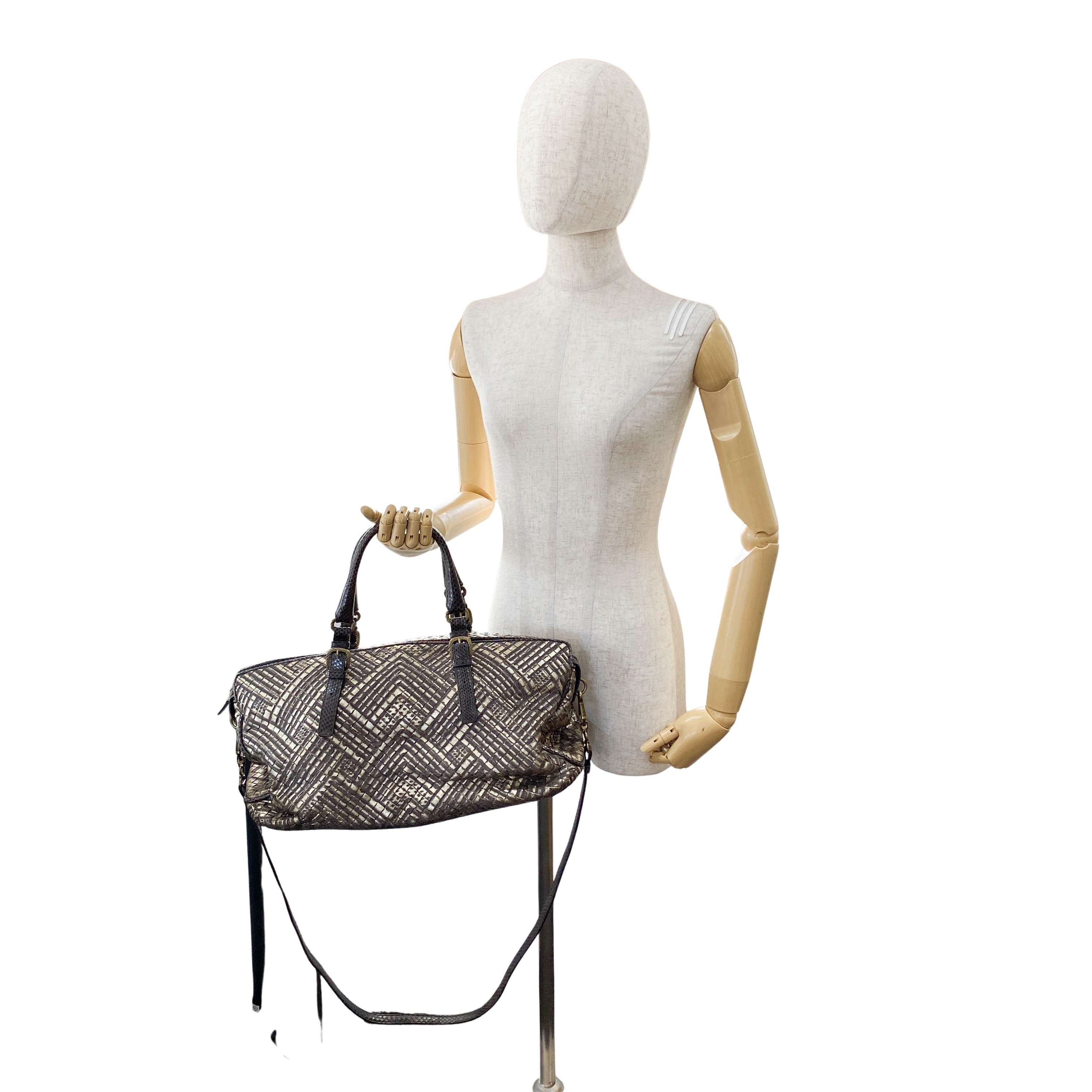 Limited Edition Intrecciato Gold Leather Shoulder Bag