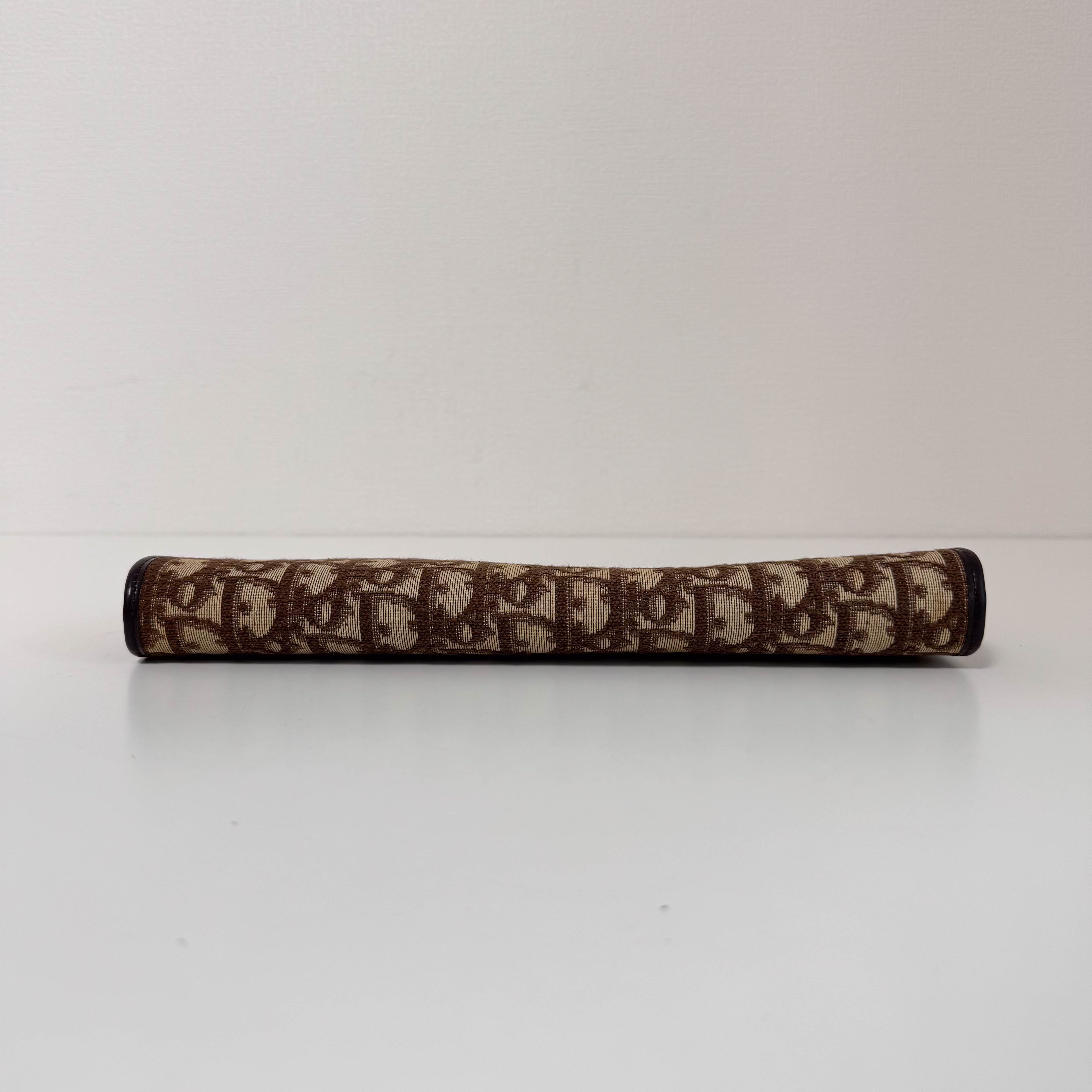 Trotter Brown Canvas Cluth Bag