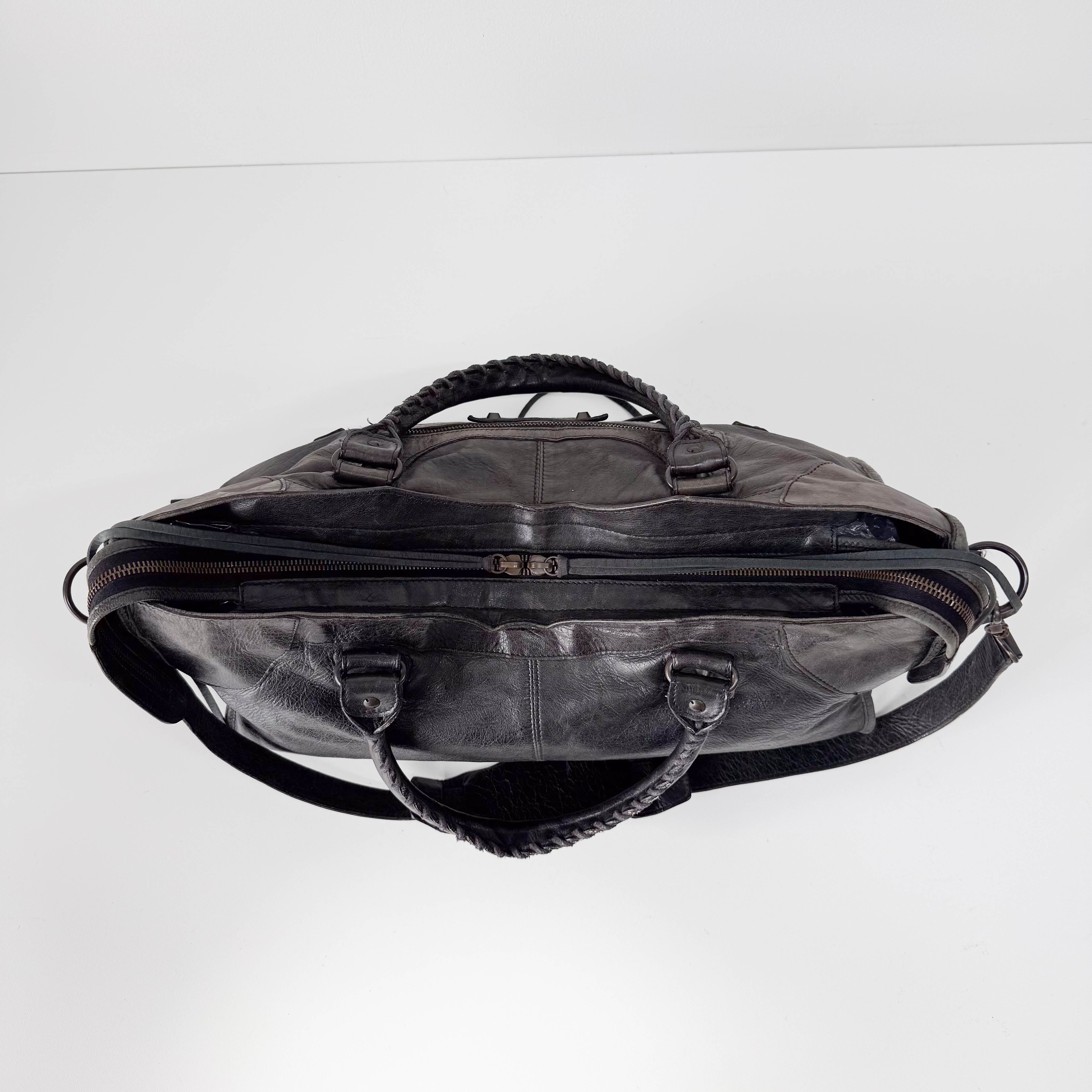 The City Grey Leather Hand bag