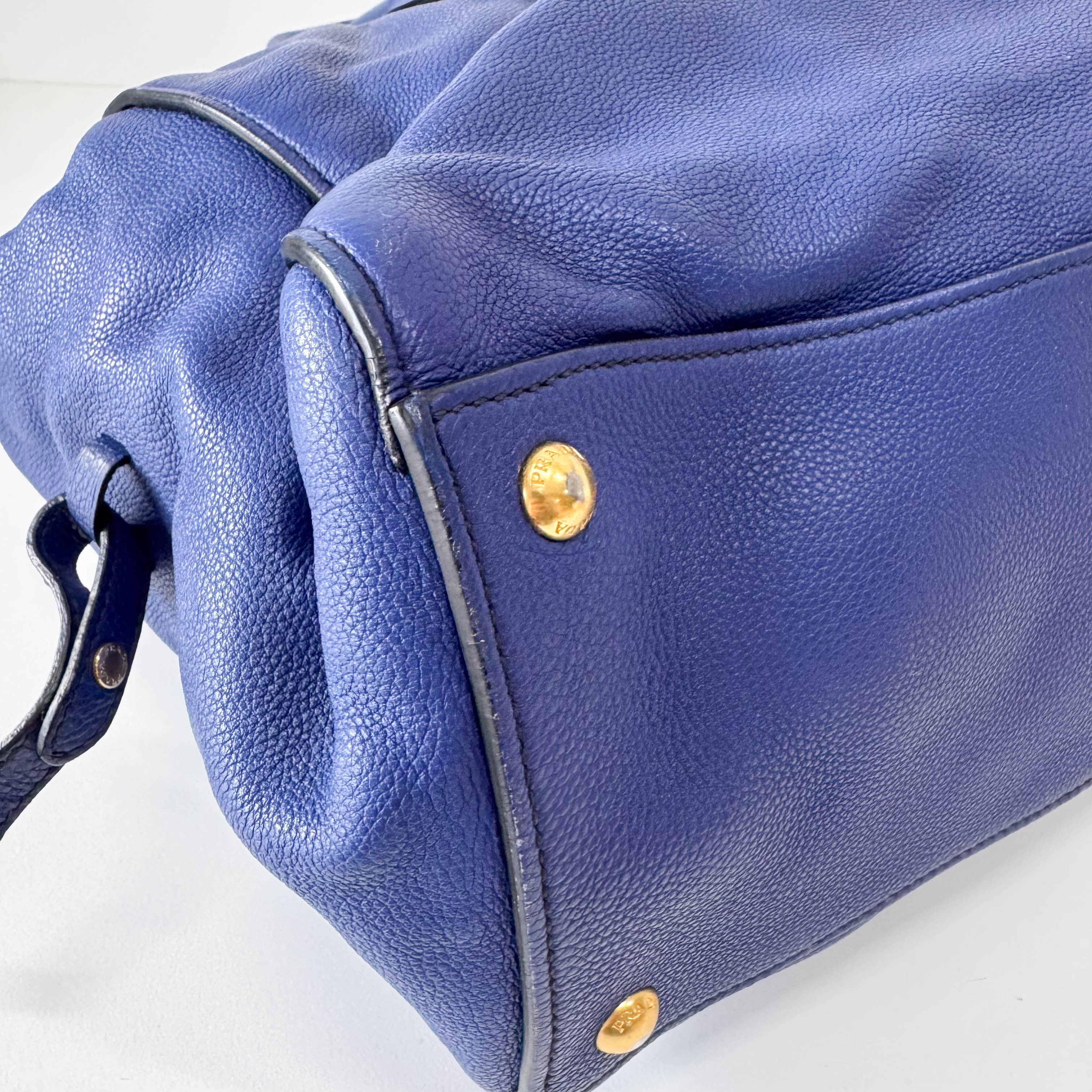 Vitello Blue Leather Shoulder Bag