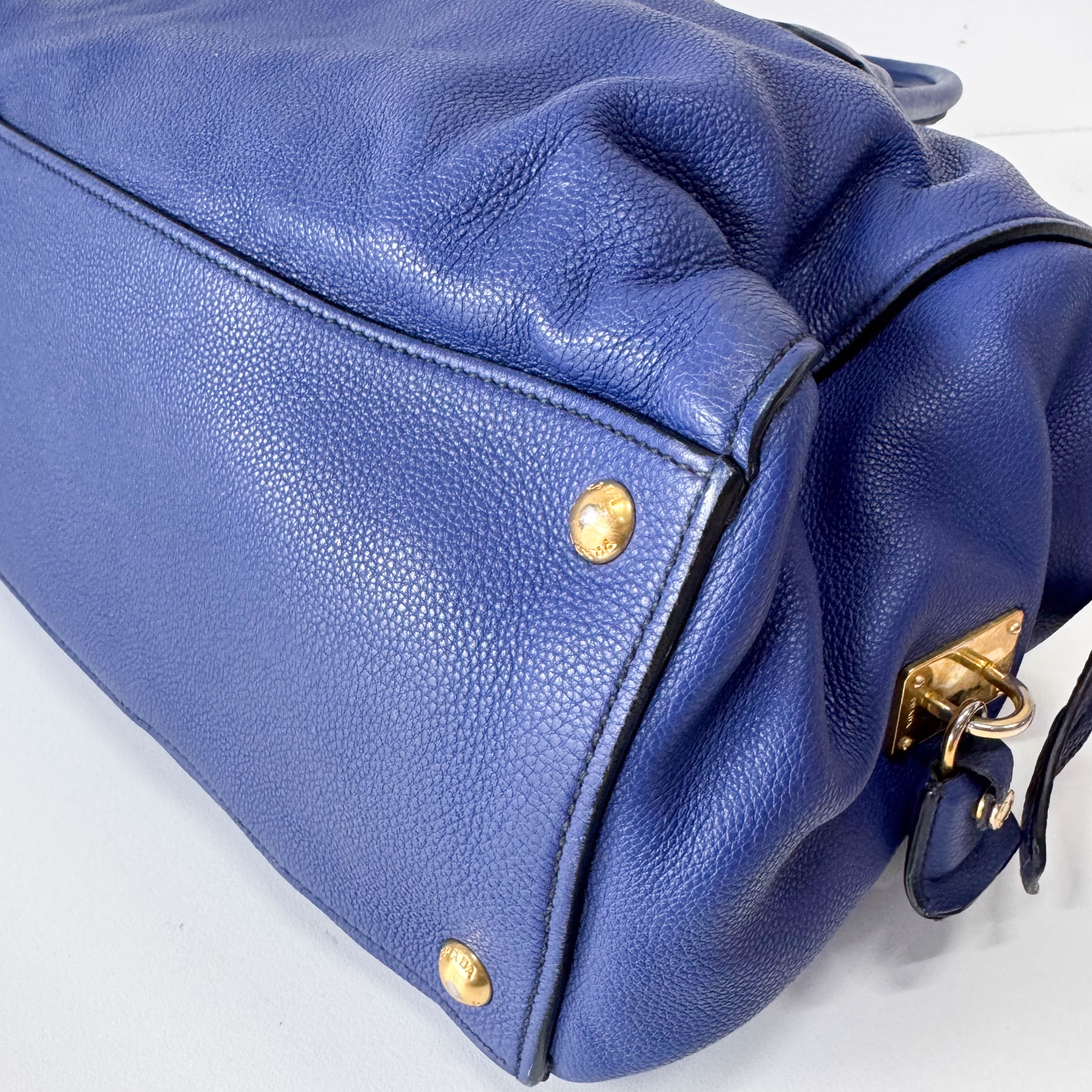Vitello Blue Leather Shoulder Bag
