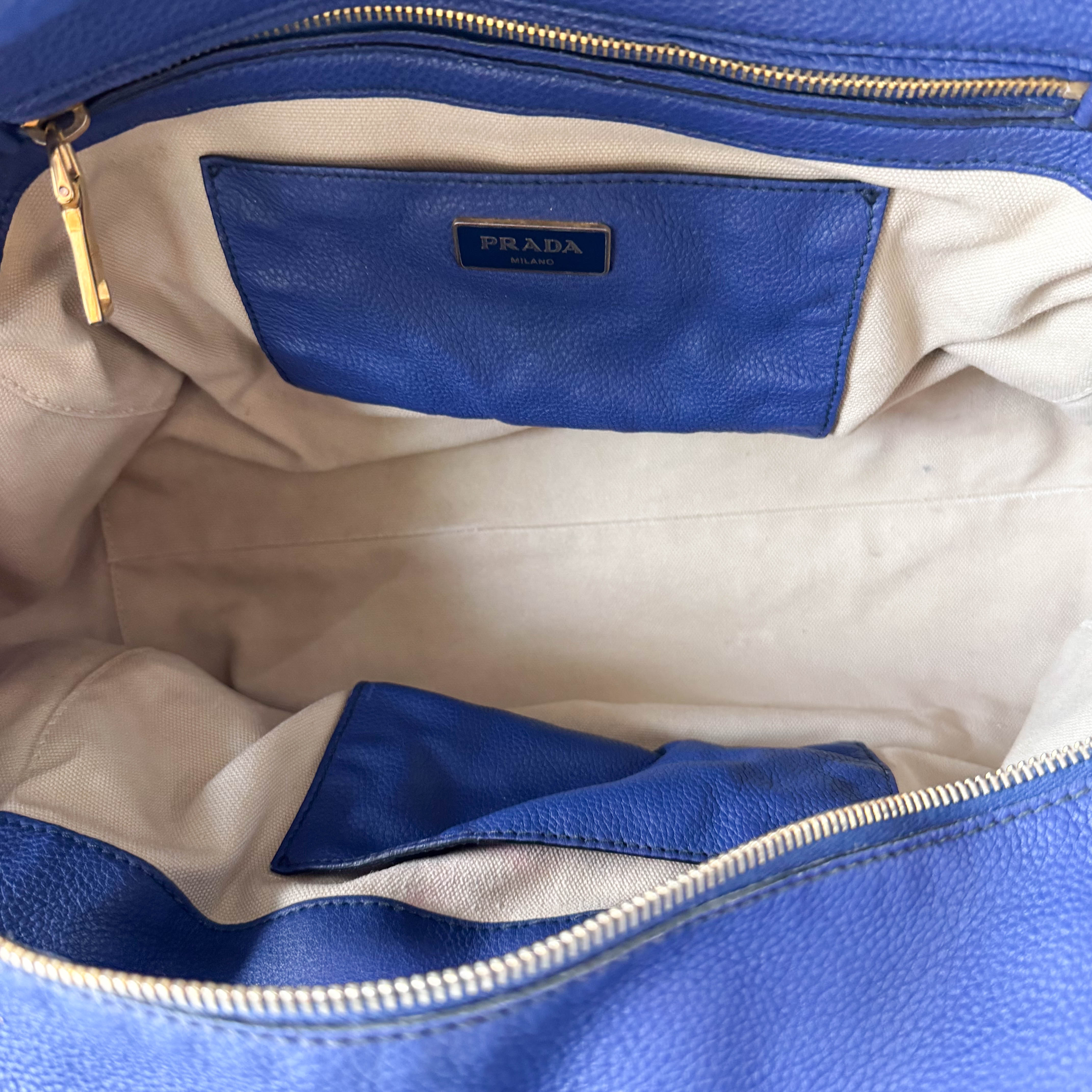 Vitello Blue Leather Shoulder Bag