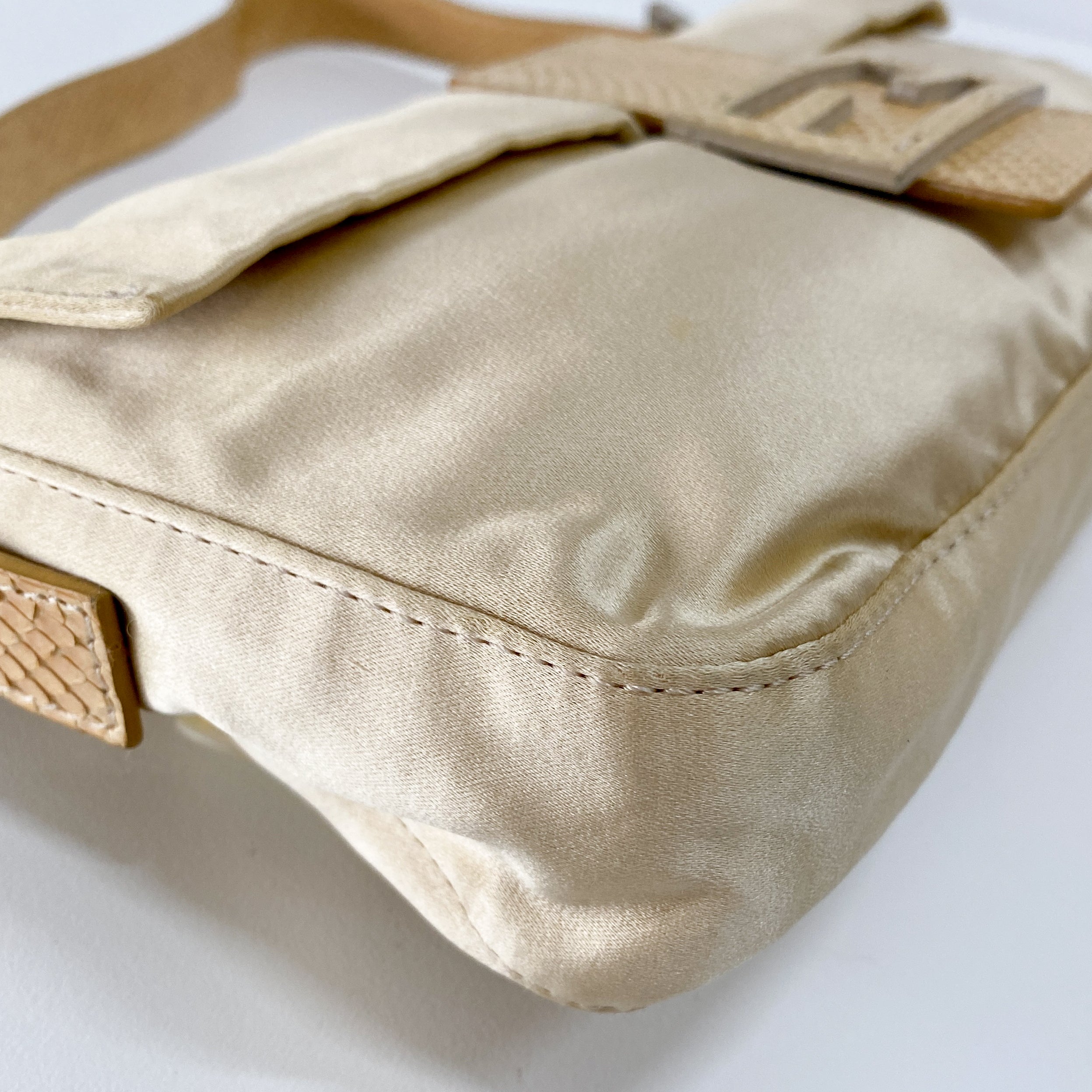 Baguette Beige Satin Mother of Pearl Fish