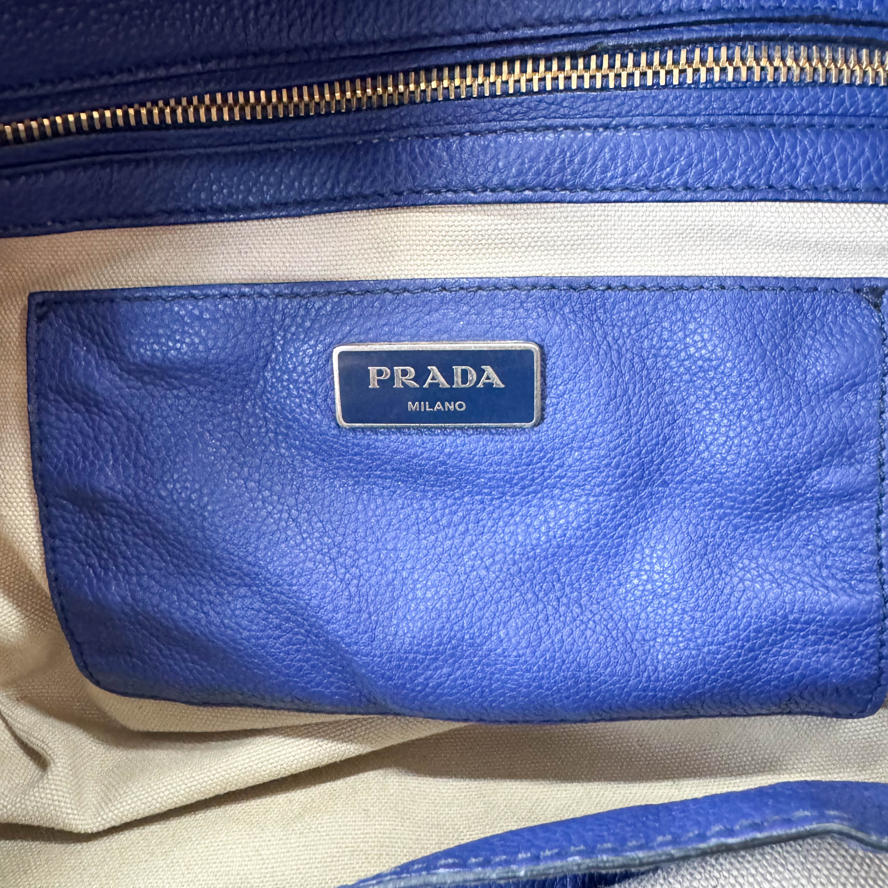 Vitello Blue Leather Shoulder Bag