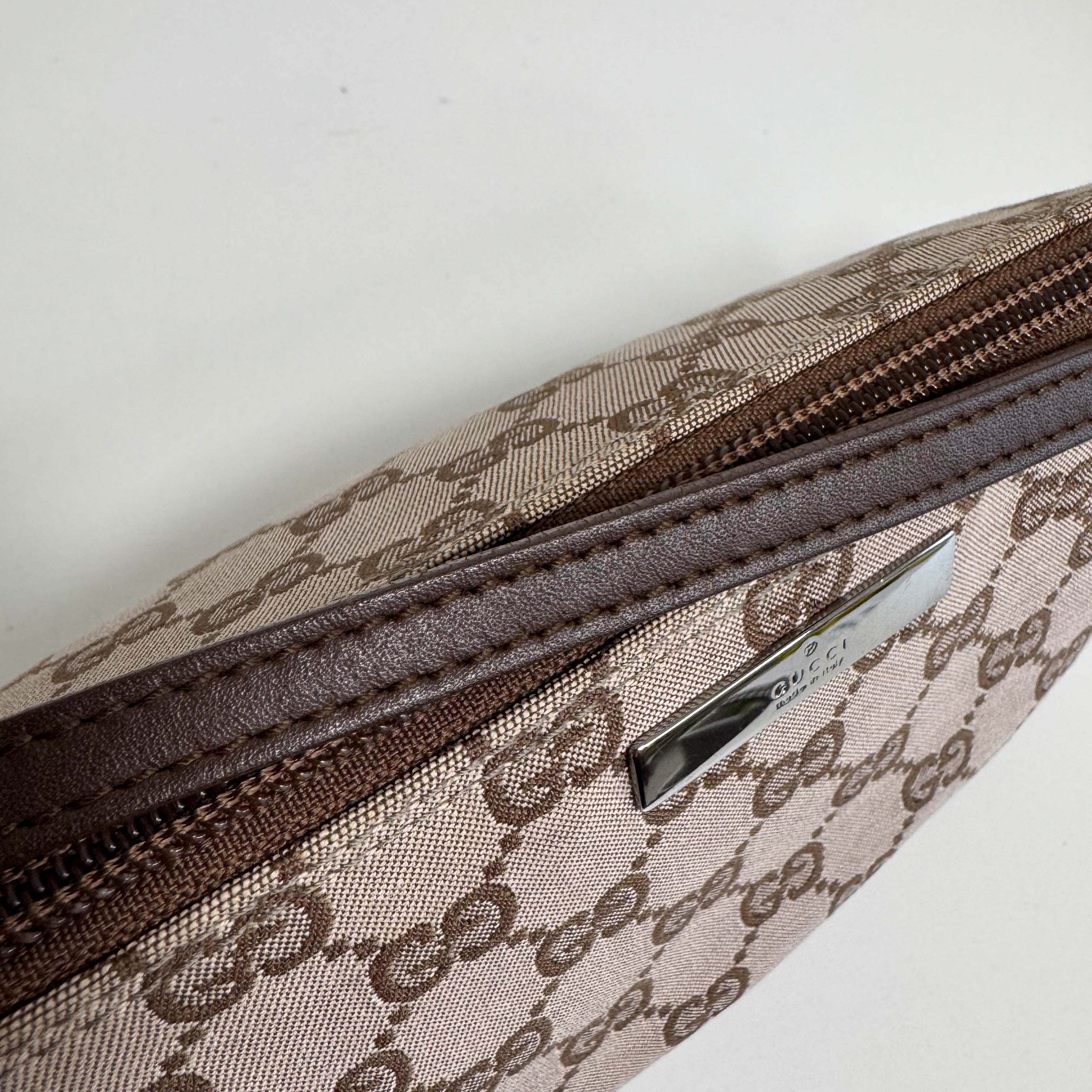 GG Canvas Pochette Accesories