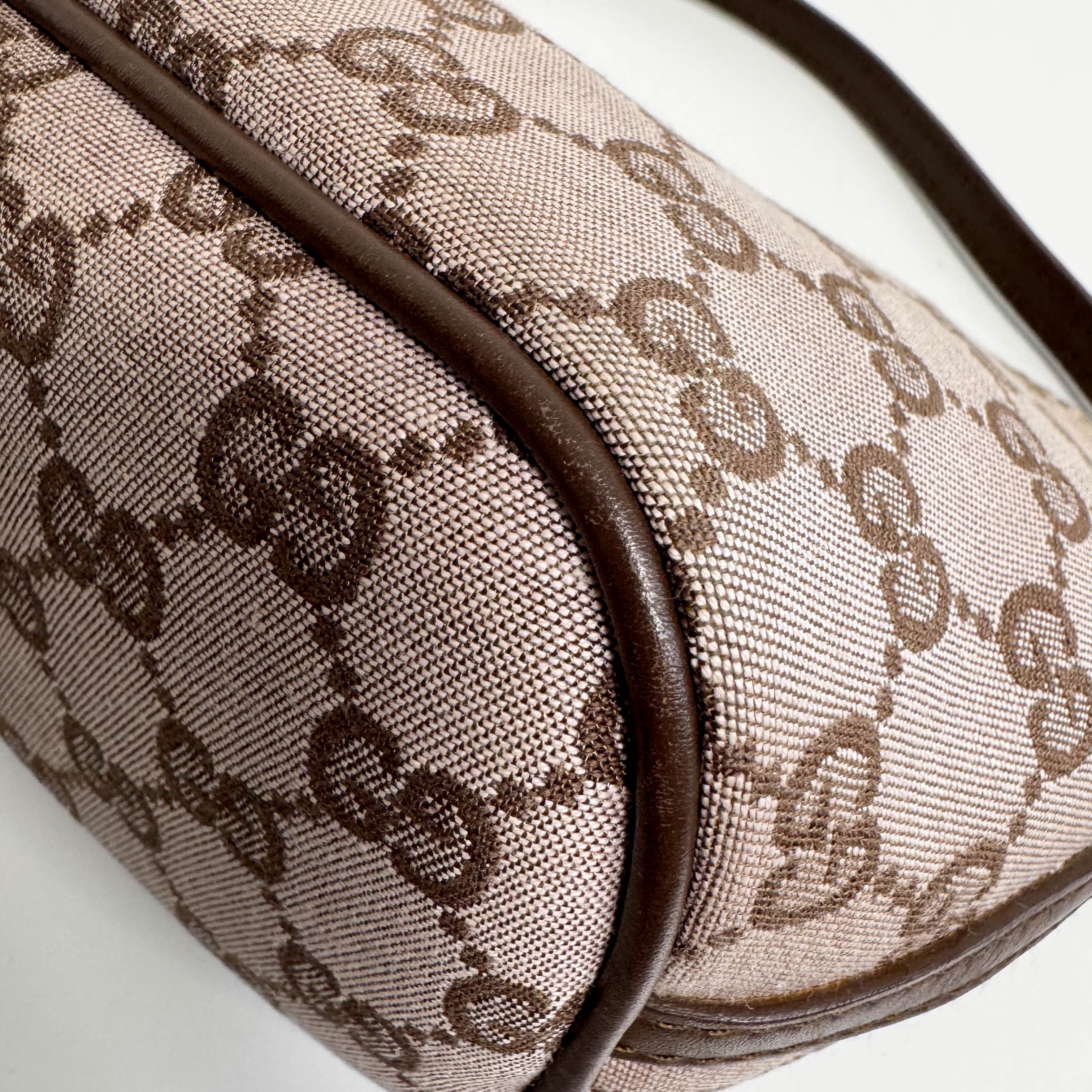 GG Canvas Pochette Accesories