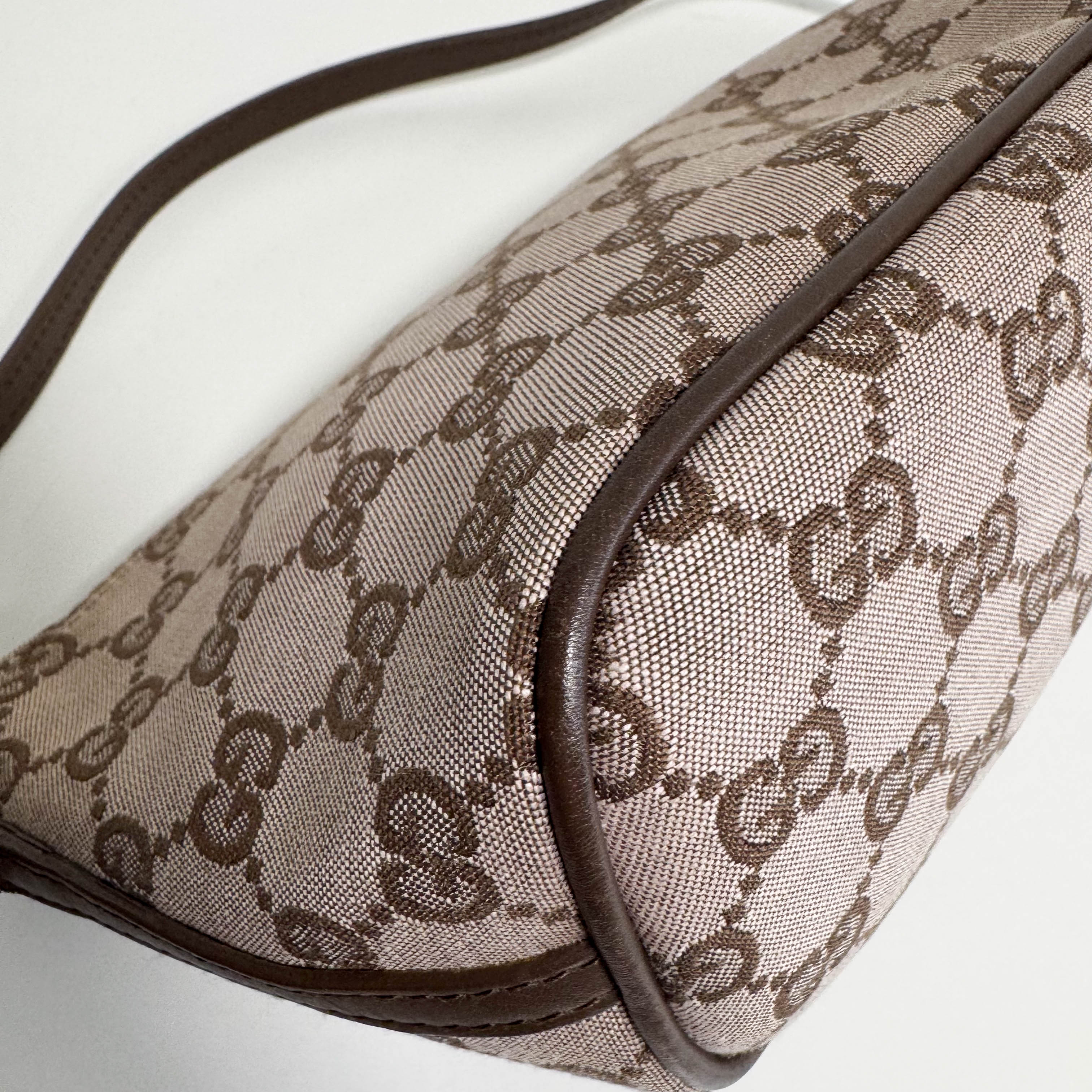 GG Canvas Pochette Accesories