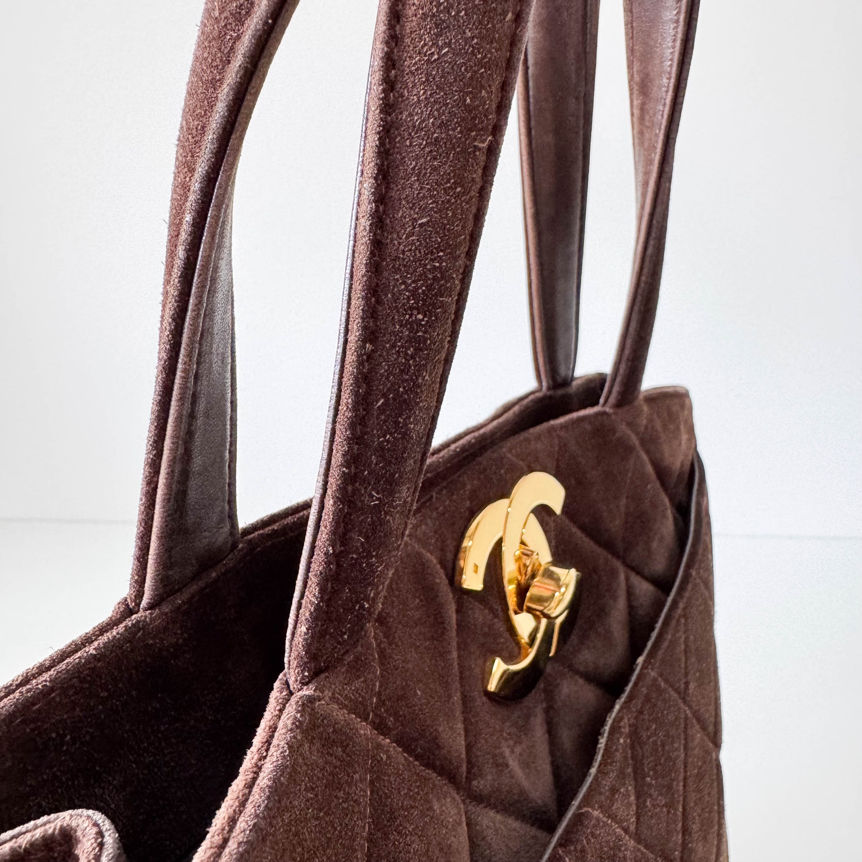 Matelassé Brown Suede Bag