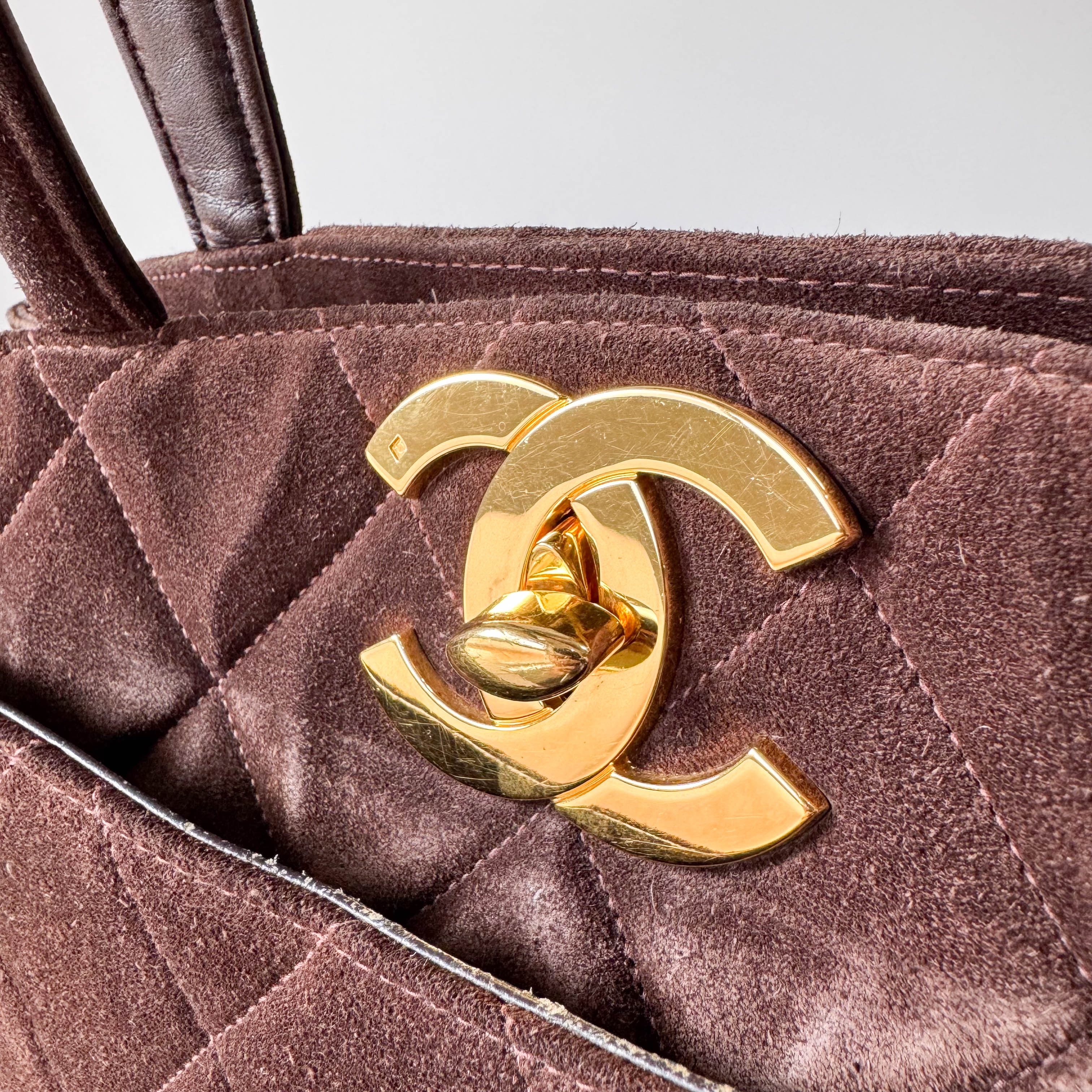 Matelassé Brown Suede Bag