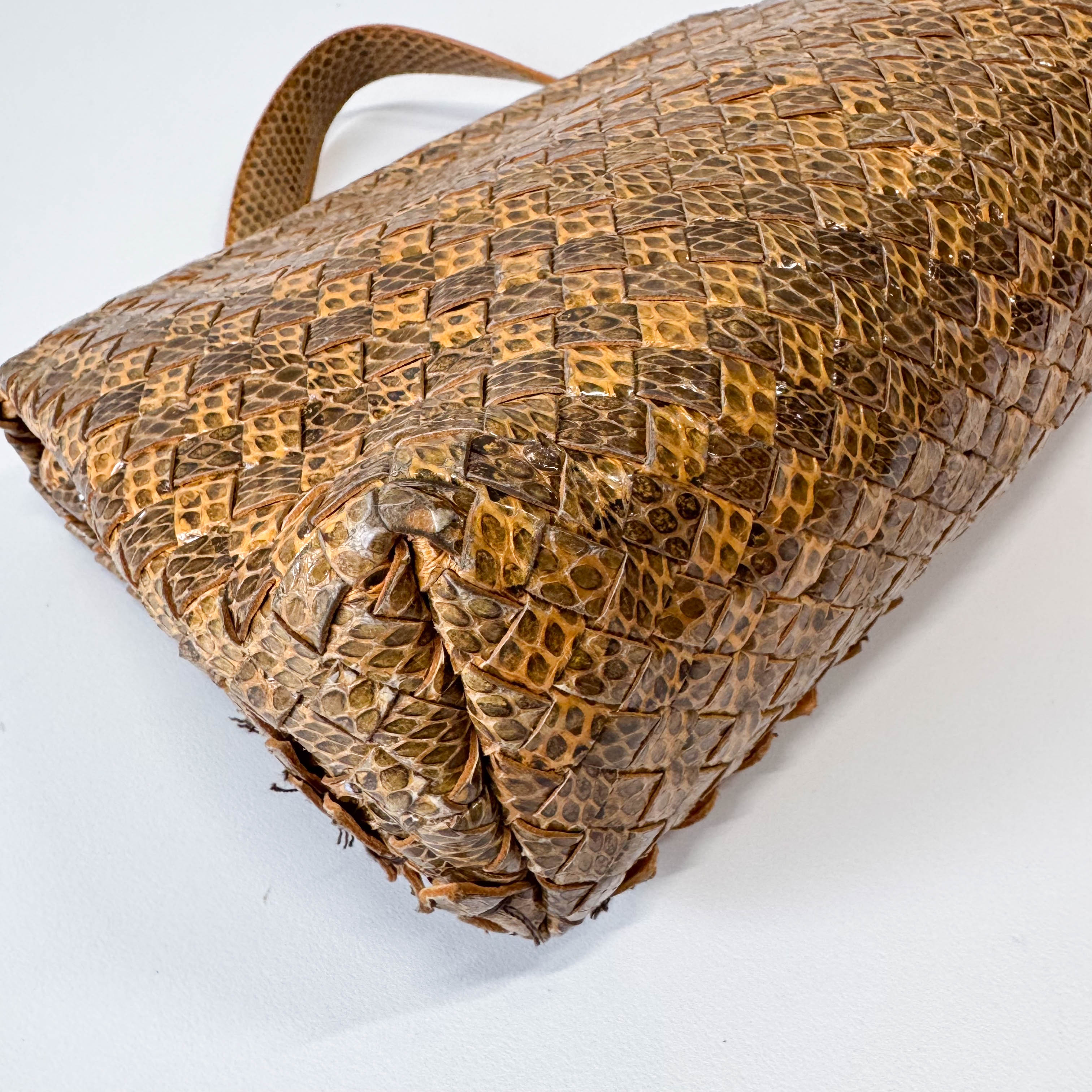 Intrecciato Yellow Lizard Leather Shoulder Bag