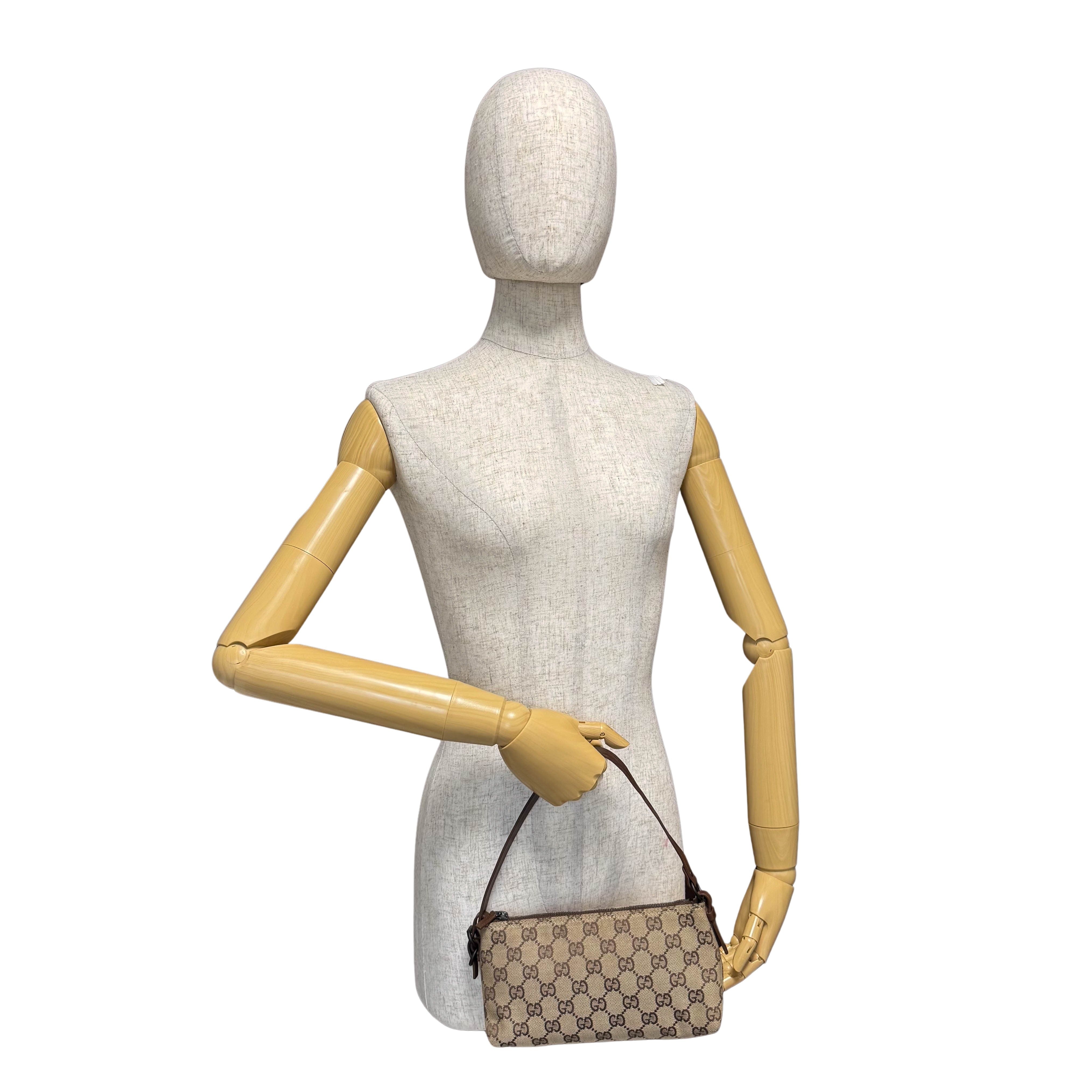 GG Canvas Pochette Accesoire Shoulder Bag