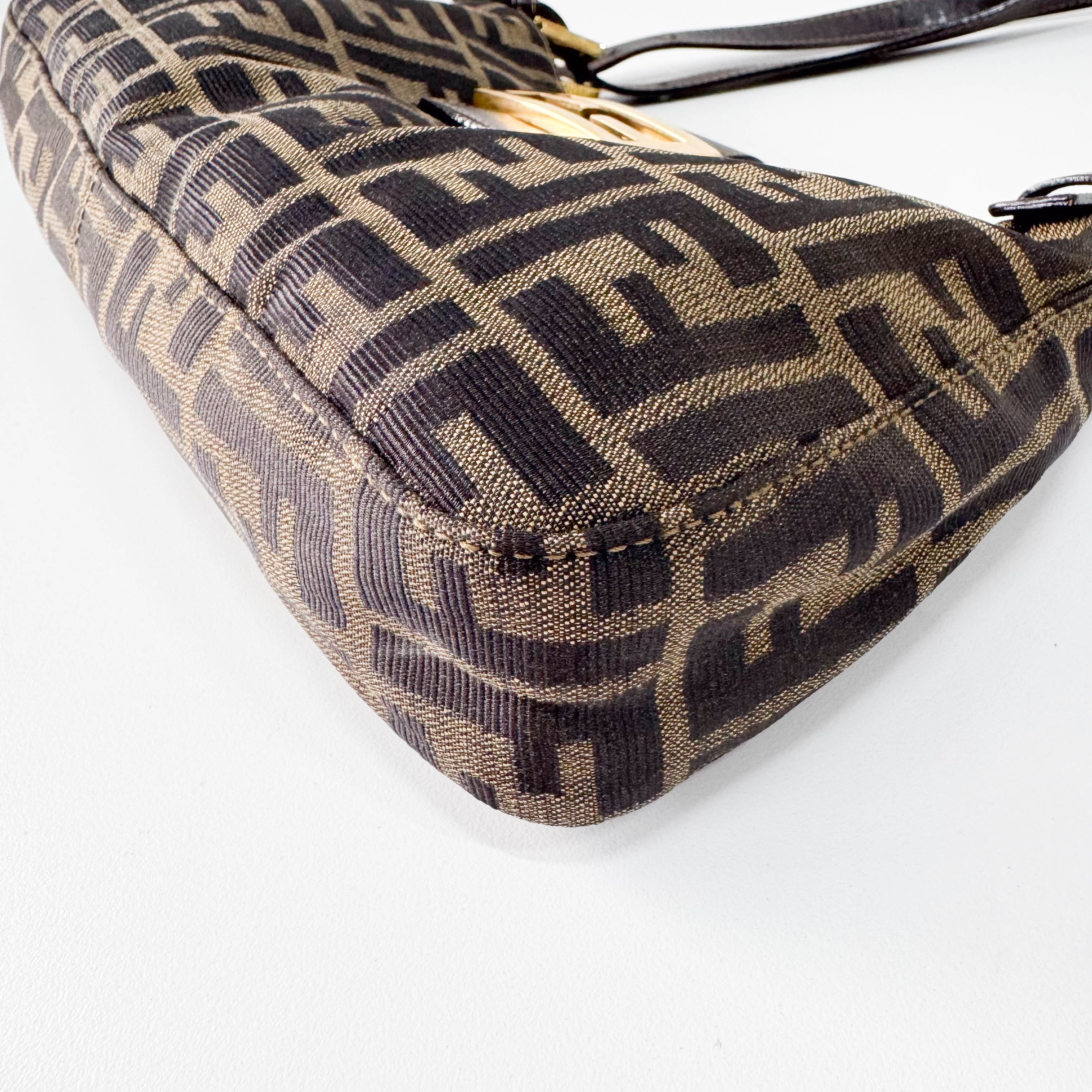 Zucca Brown Canvas Shoulder Bag