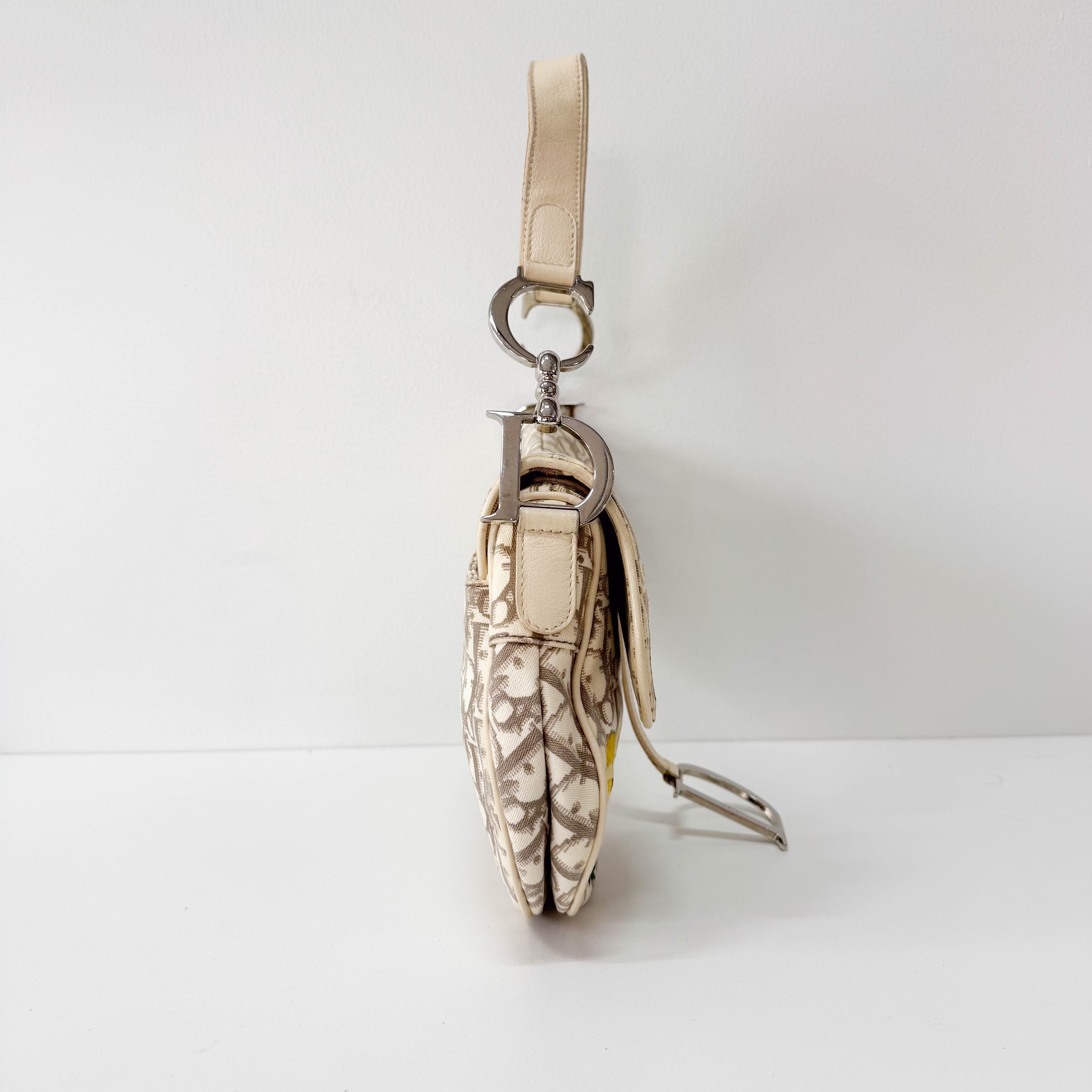 Trotter Flower Embroidery Saddle Bag