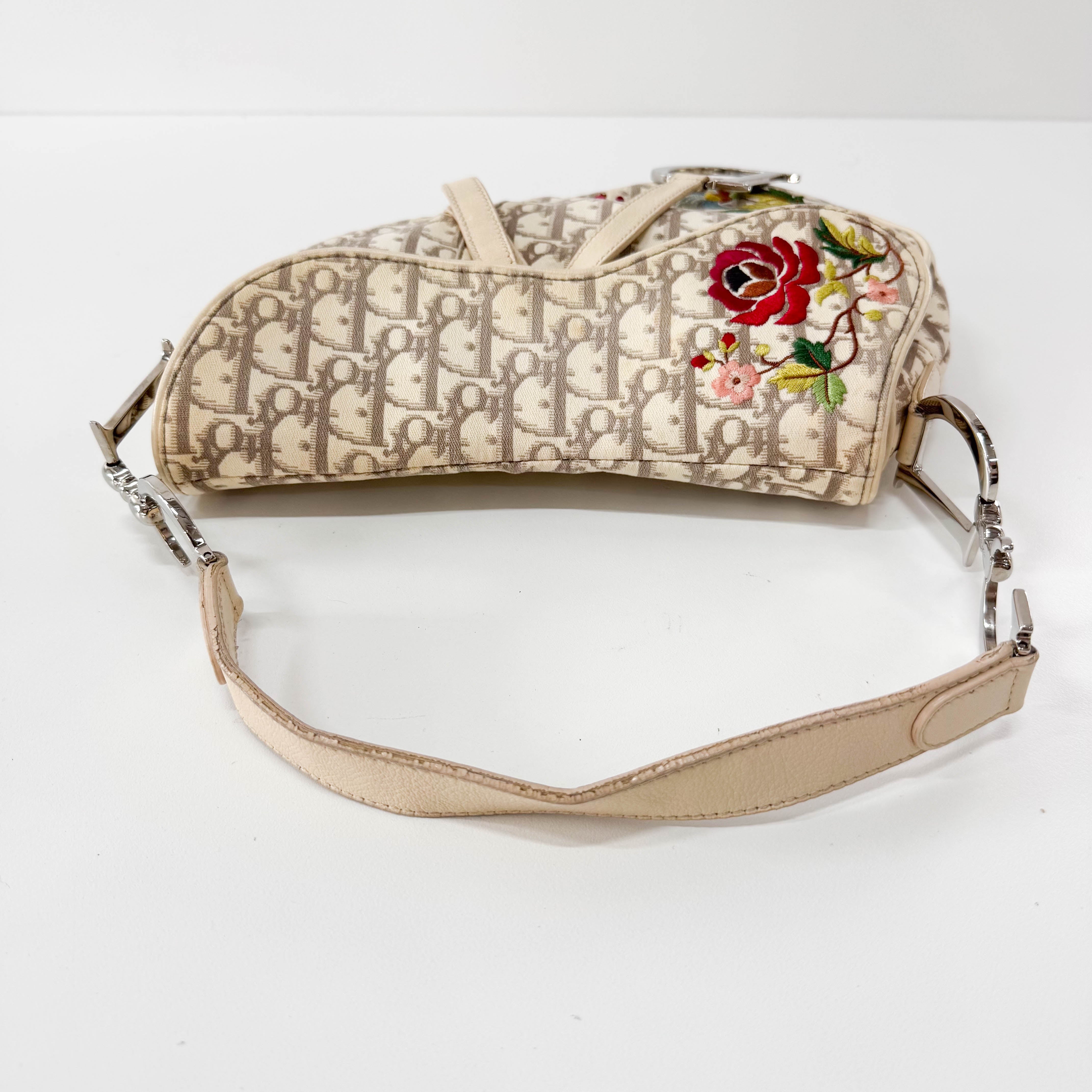 Trotter Flower Embroidery Saddle Bag
