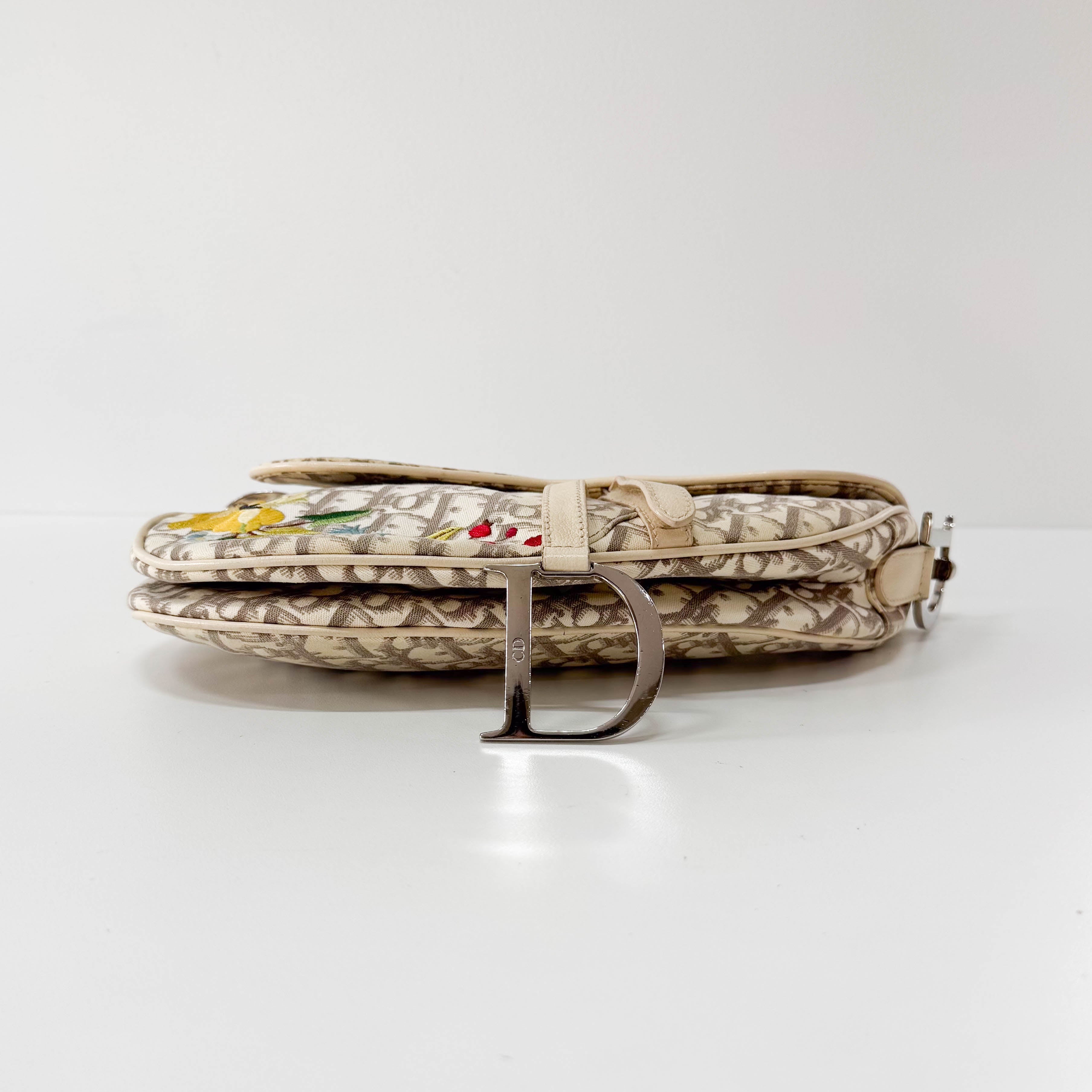 Trotter Flower Embroidery Saddle Bag