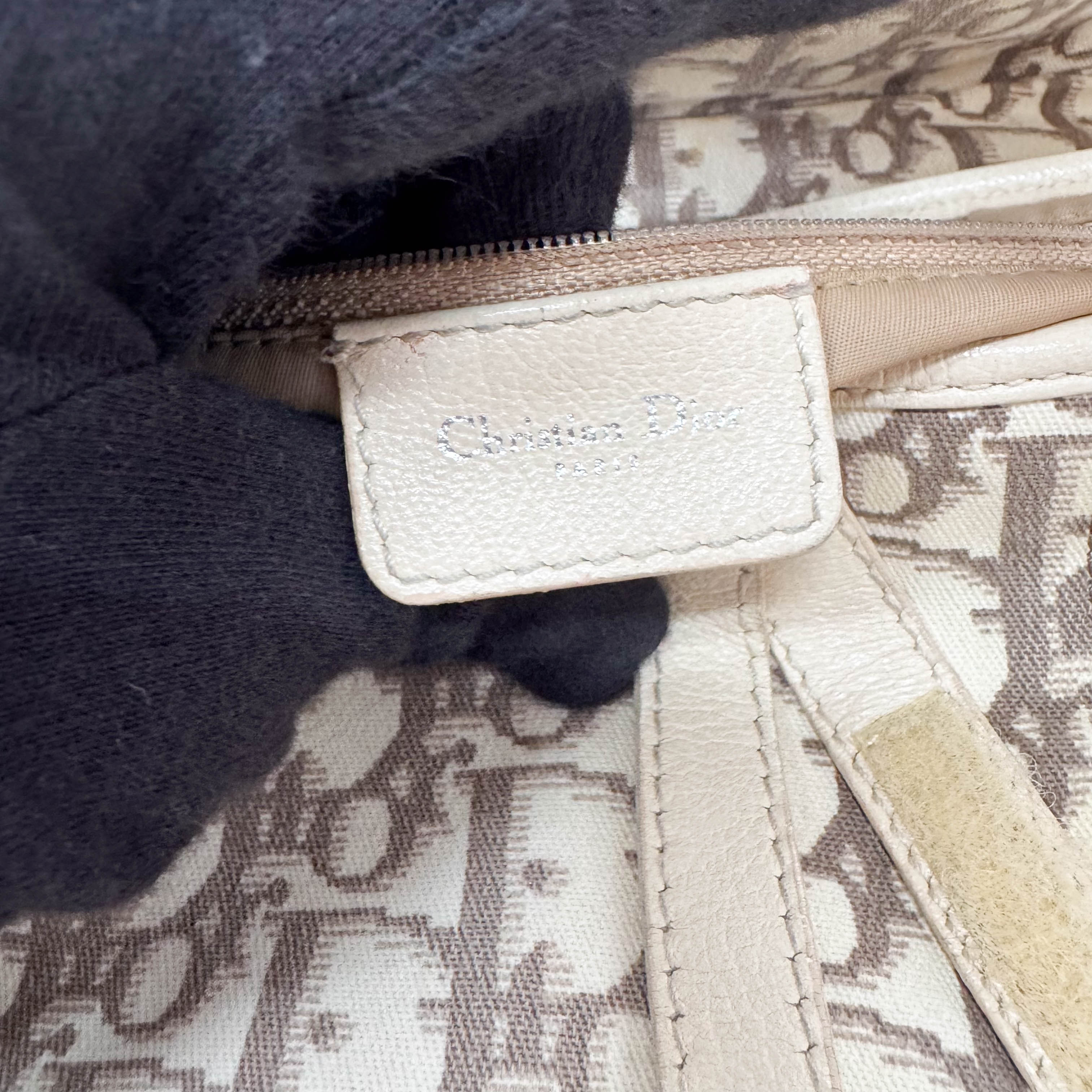 Trotter Flower Embroidery Saddle Bag