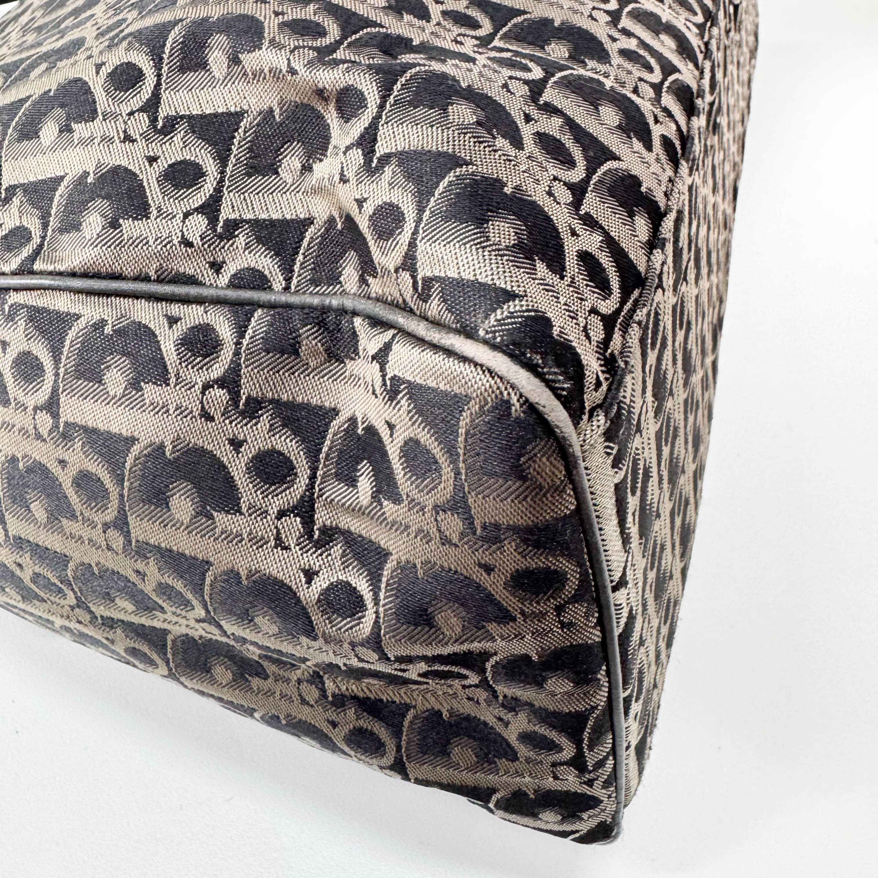 Boston Trotter Black Oblique Canvas Bag