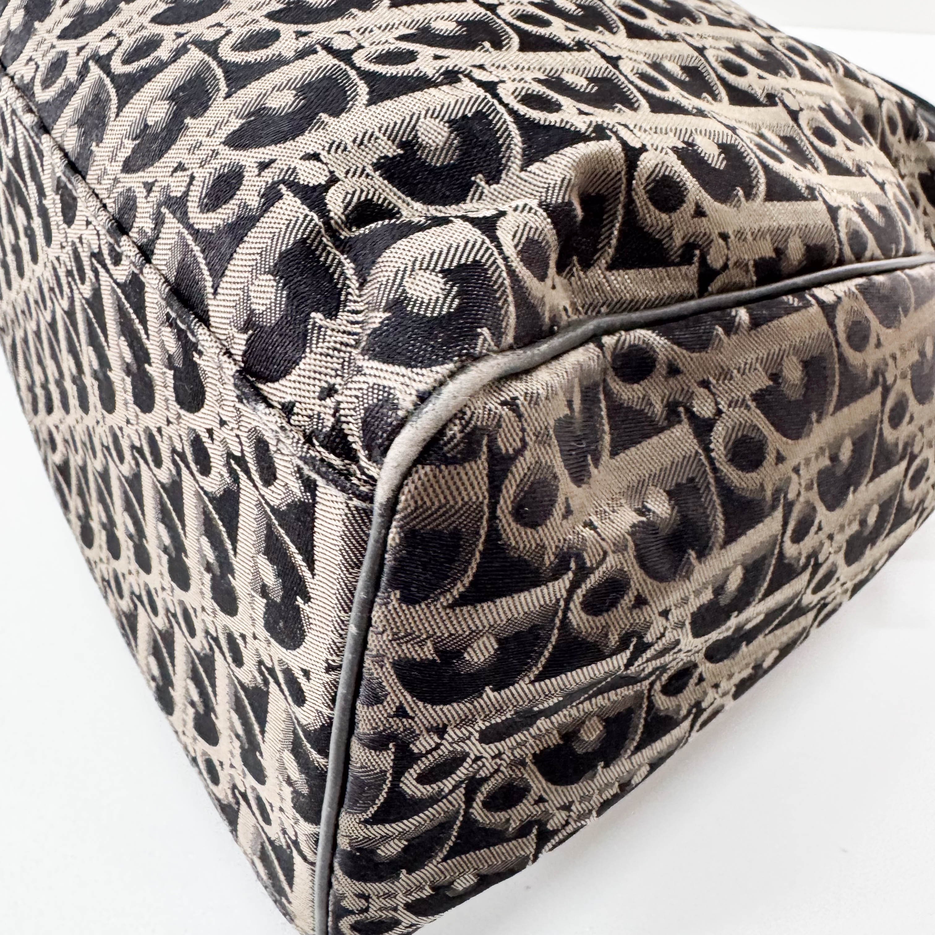 Boston Trotter Black Oblique Canvas Bag