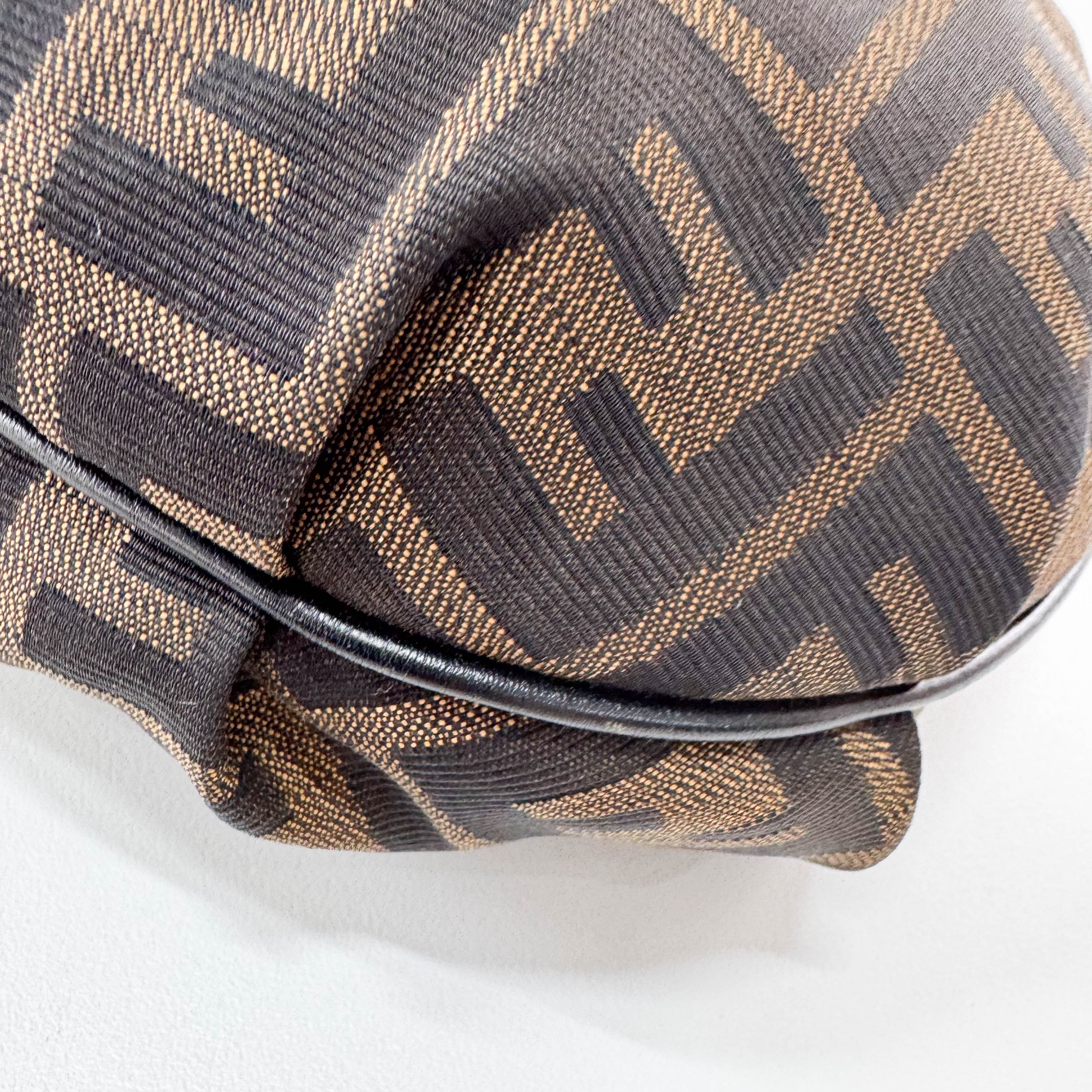 Zucca Brown Coated Canvas Shoulder Bag