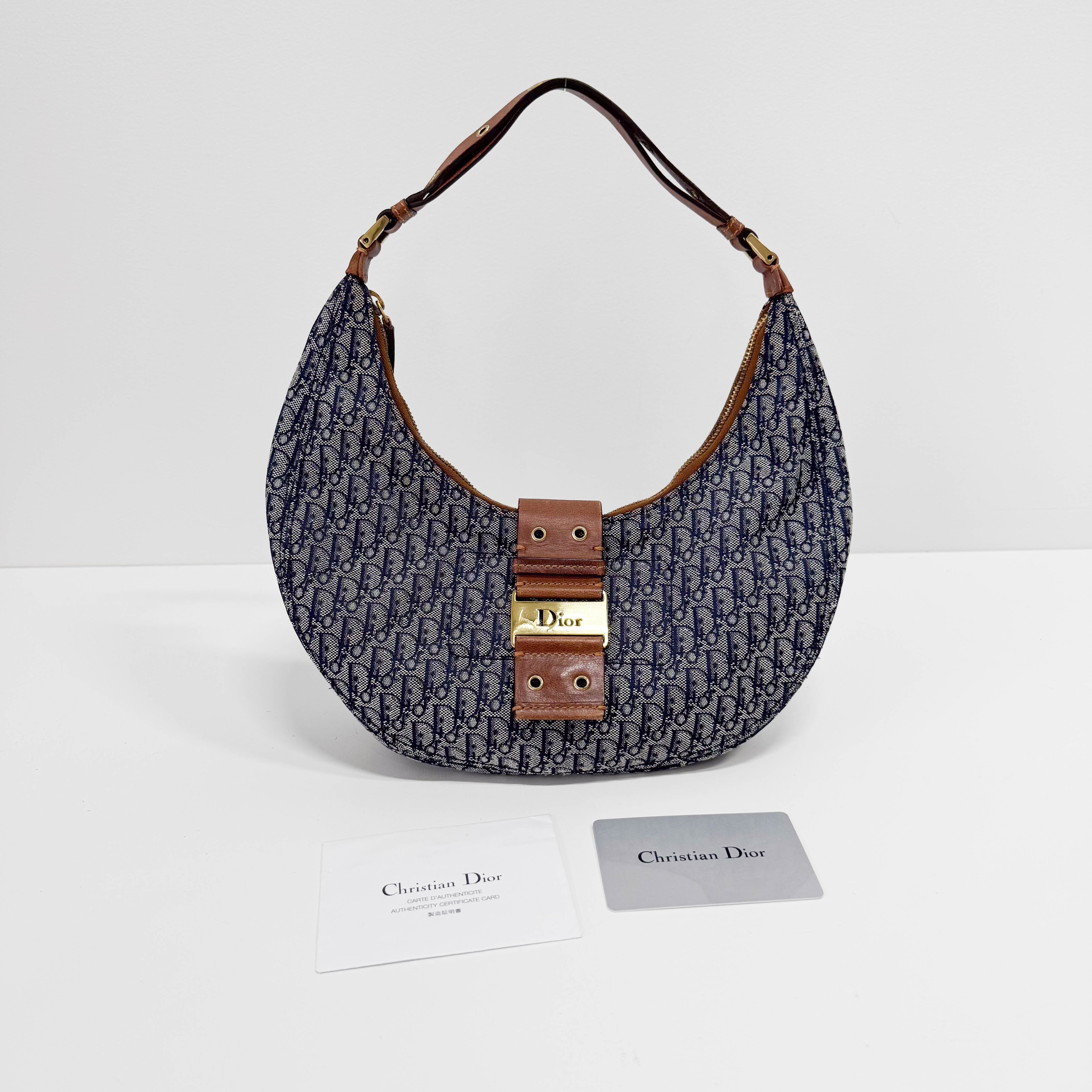 Trotter Crescent One Shoulder Handbag