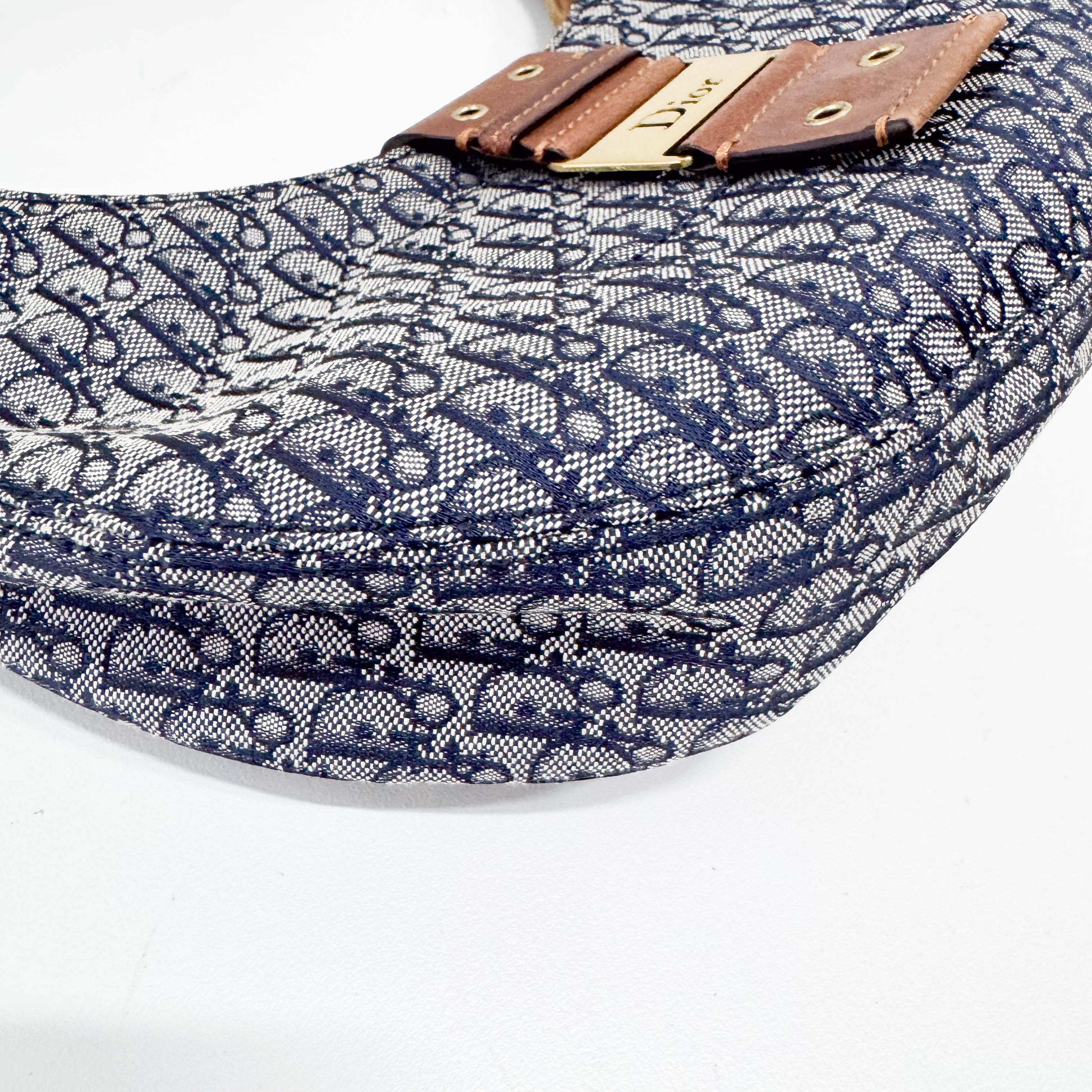 Trotter Crescent One Shoulder Handbag