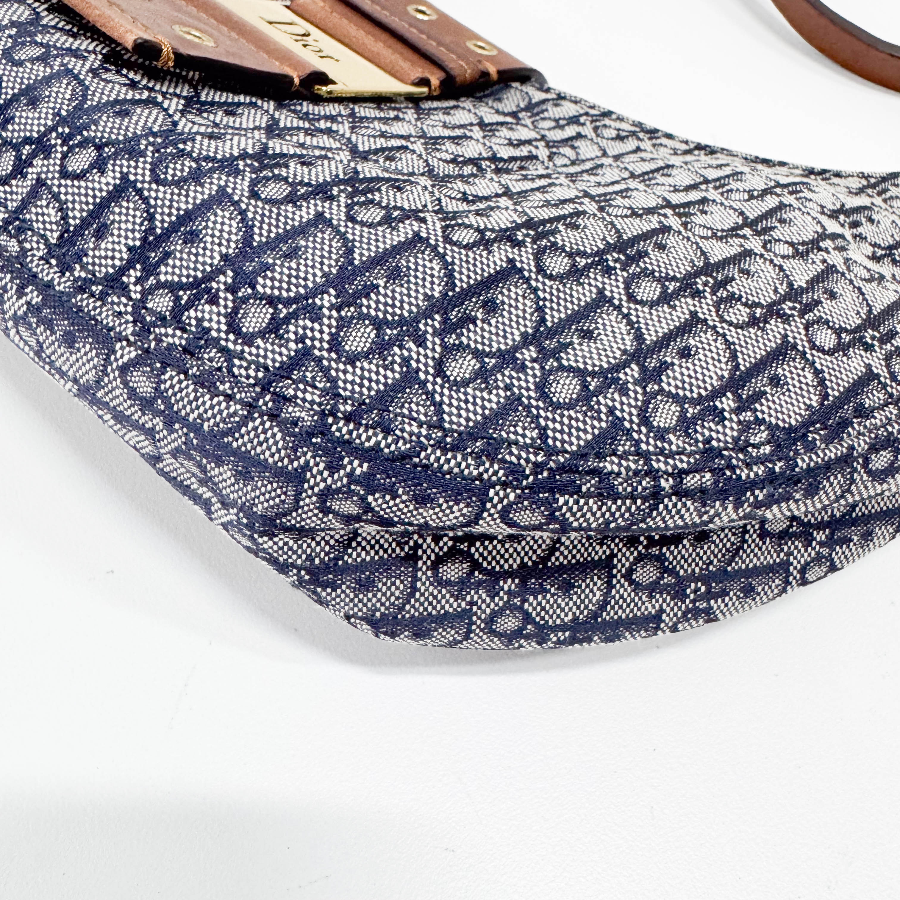 Trotter Crescent One Shoulder Handbag