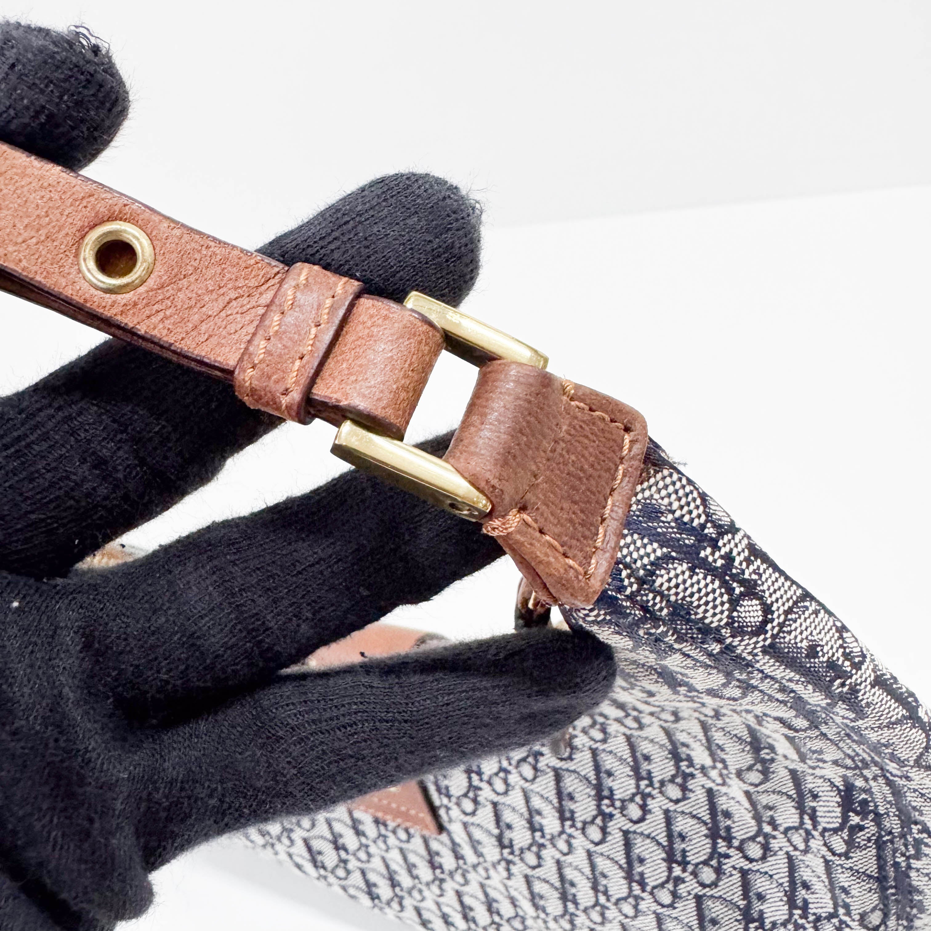 Trotter Crescent One Shoulder Handbag