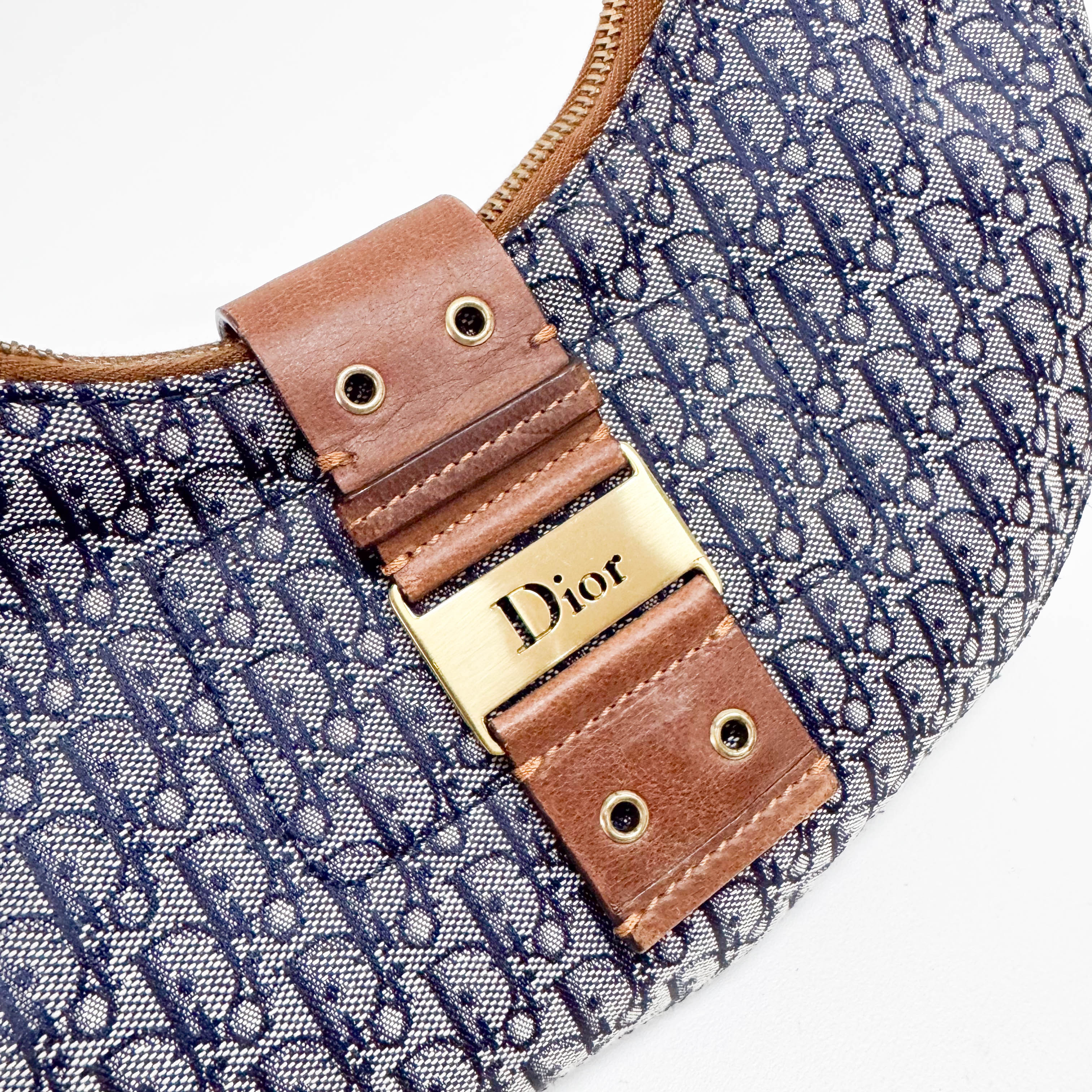 Trotter Crescent One Shoulder Handbag