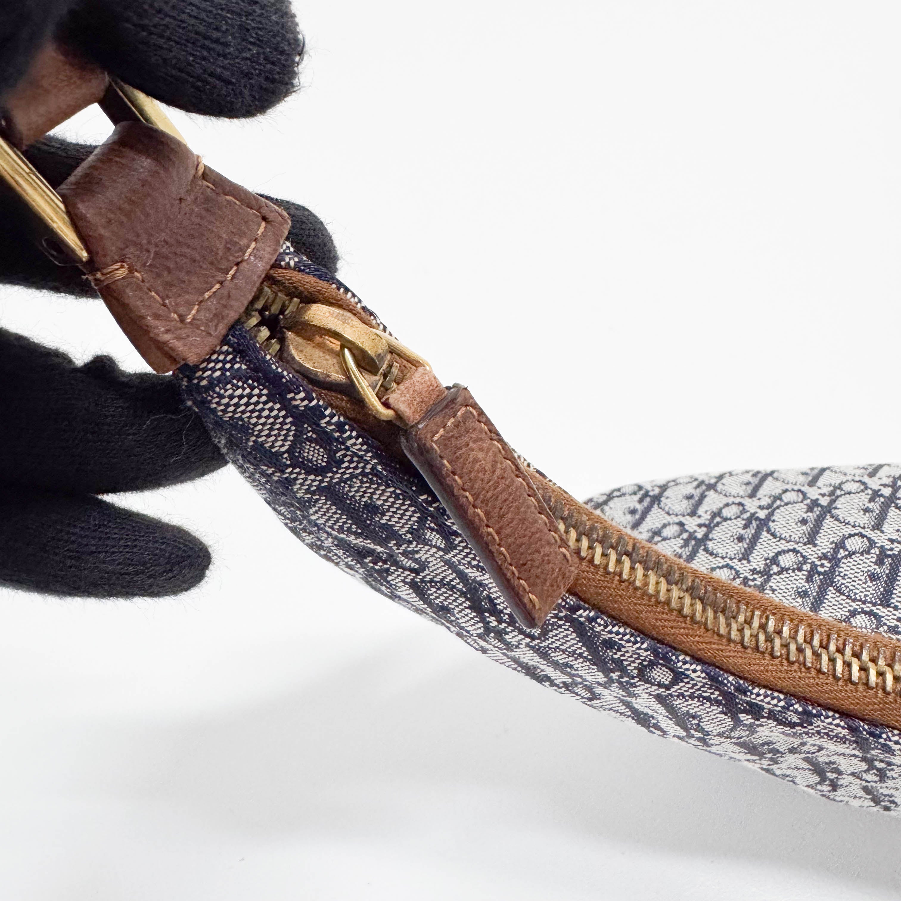 Trotter Crescent One Shoulder Handbag