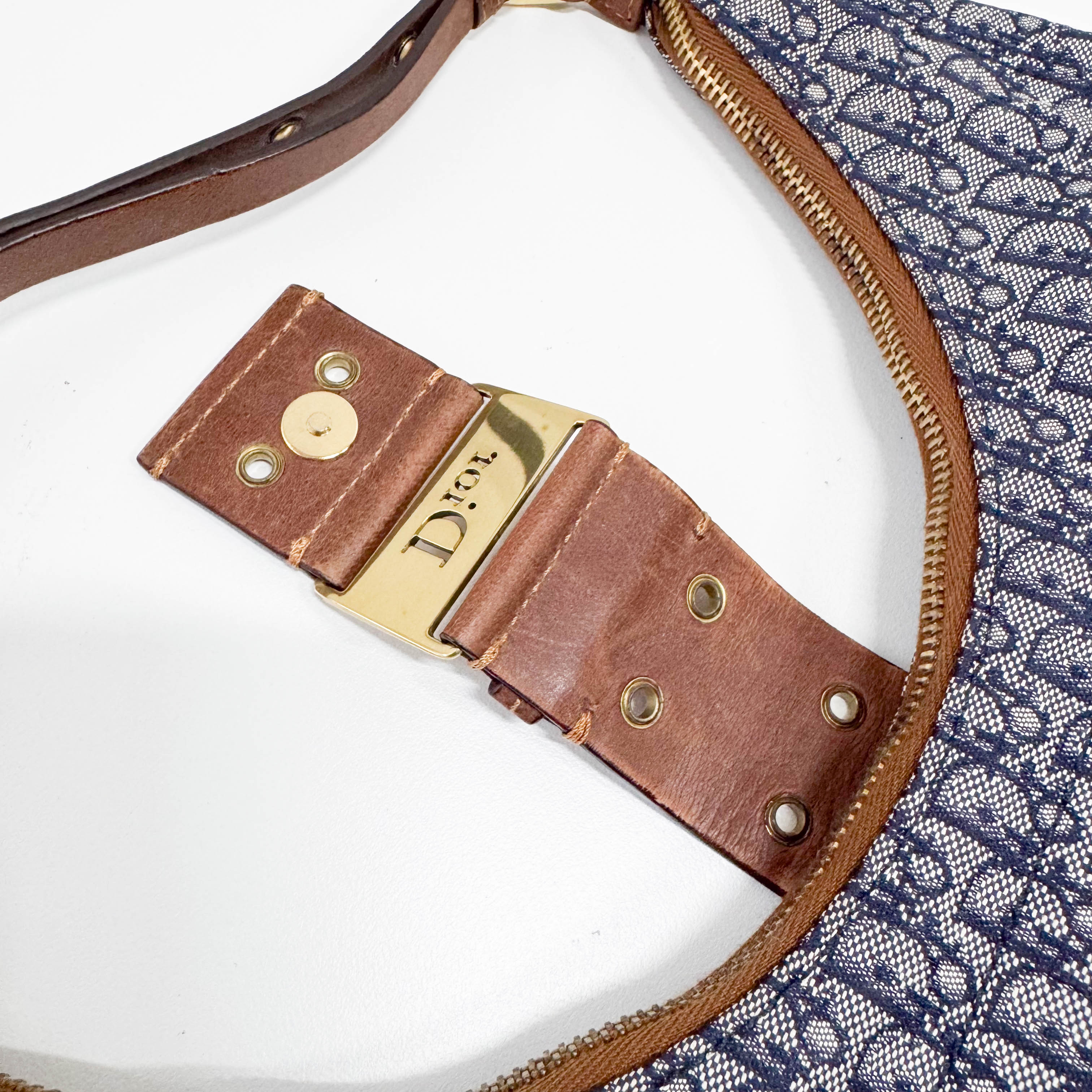 Trotter Crescent One Shoulder Handbag