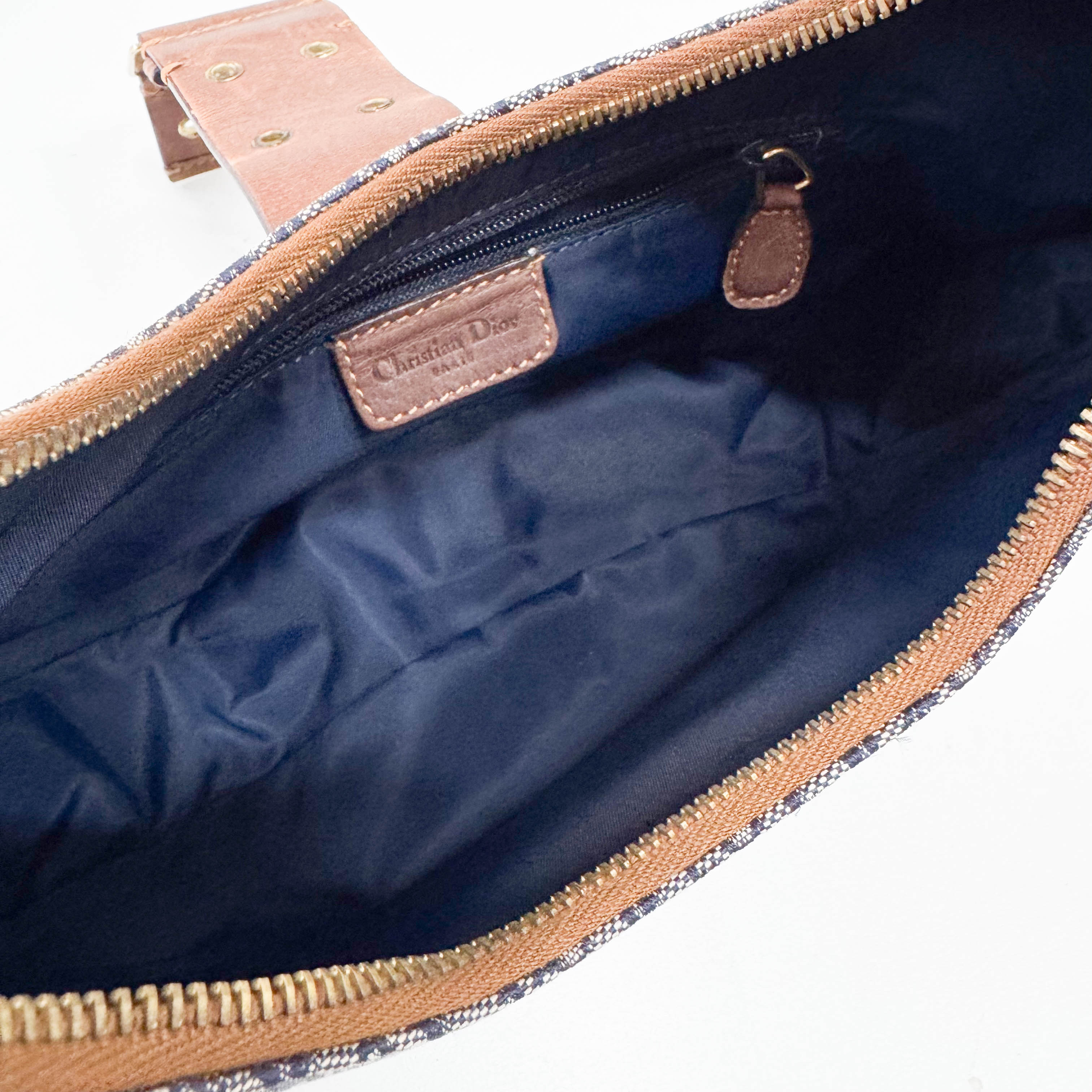 Trotter Crescent One Shoulder Handbag