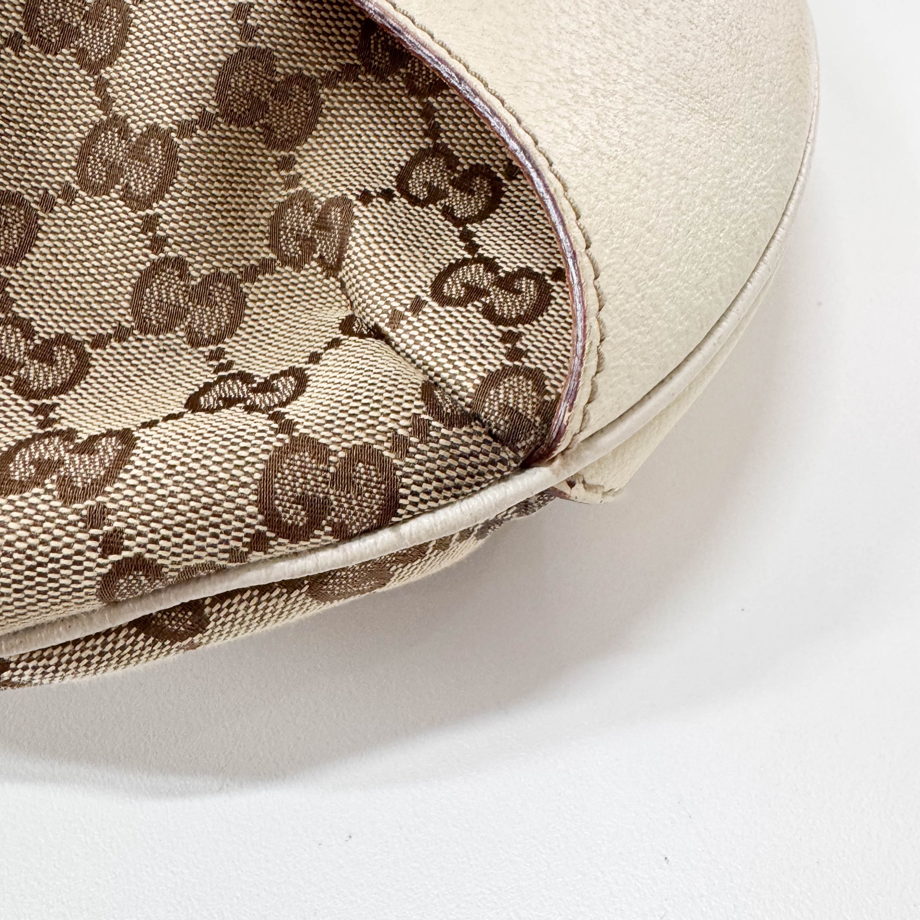 Bamboo GG Canvas Shoulder Bag