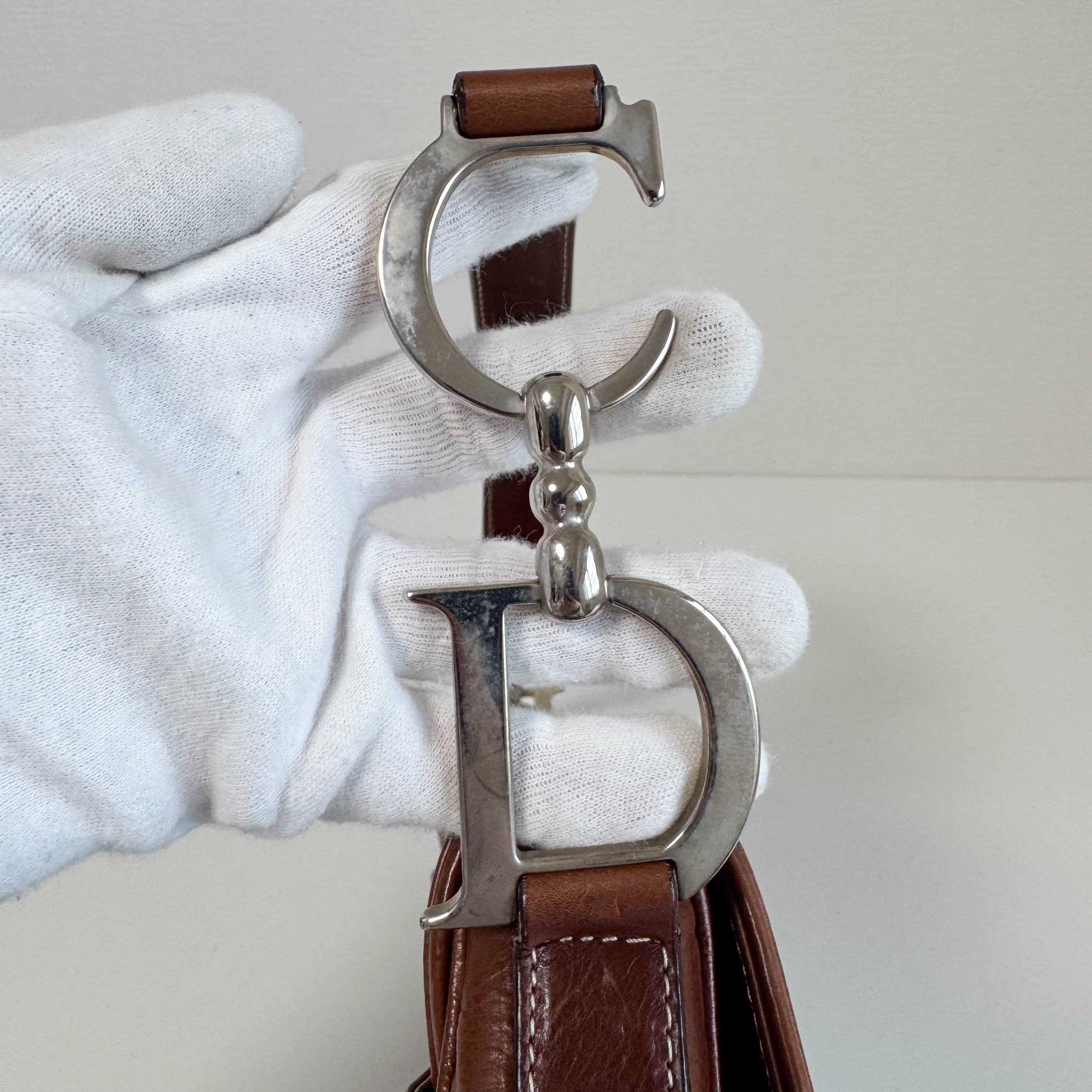 Limited Edition Saddle Brown Leather Flower Embroidered Shoulder Bag