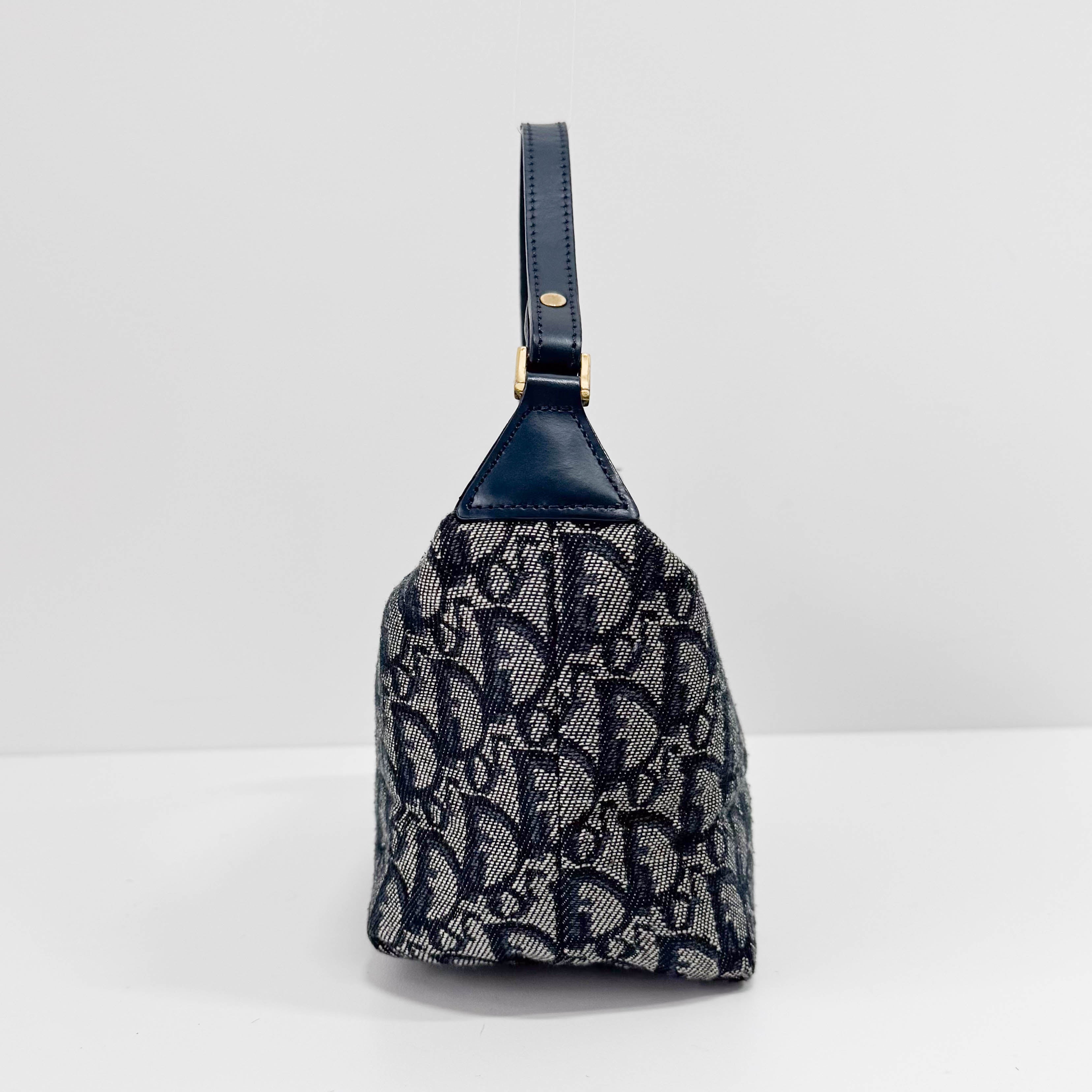 Trotter Navy Canvas Pouch