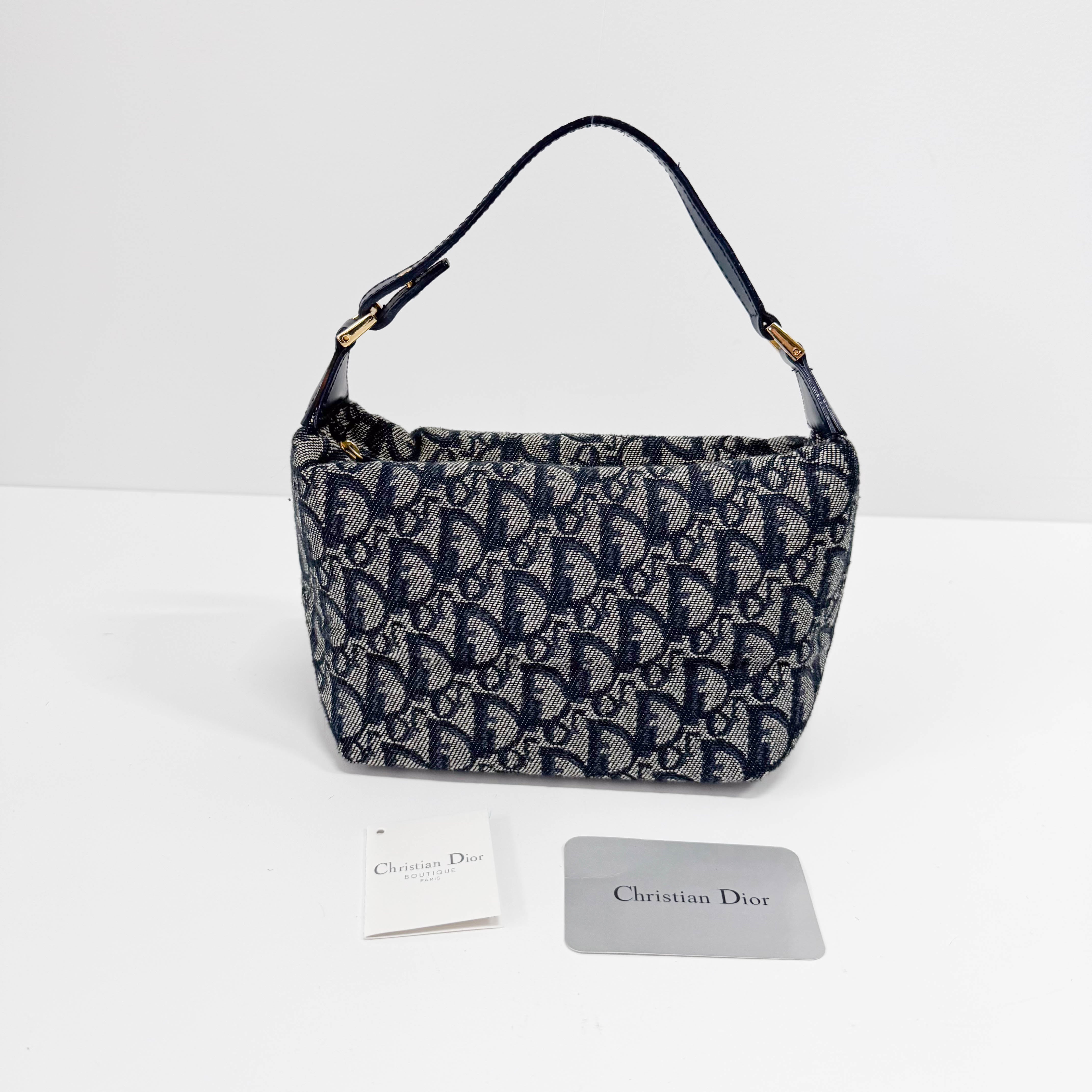 Trotter Navy Canvas Pouch