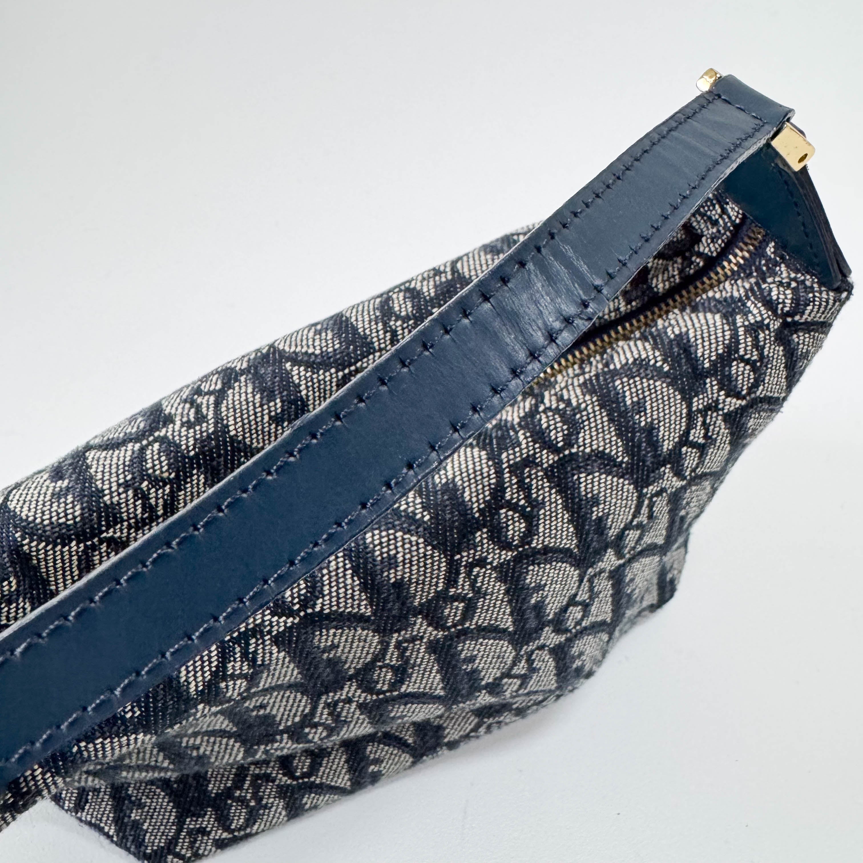 Trotter Navy Canvas Pouch